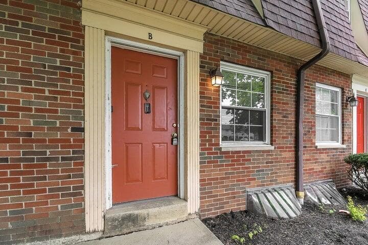 5690 Beechcroft Road #B, Columbus, OH 43229