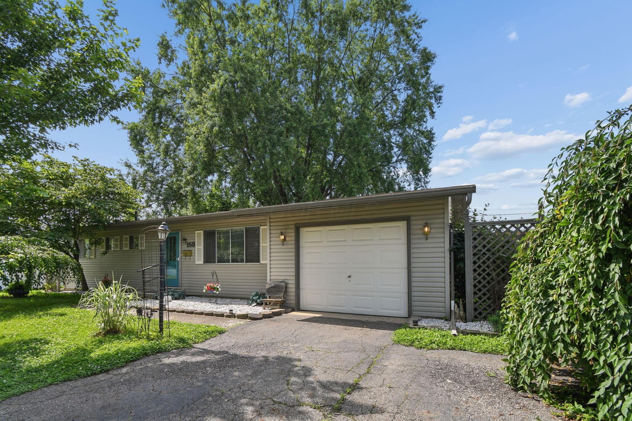 153 Swainford Drive, Heath, OH