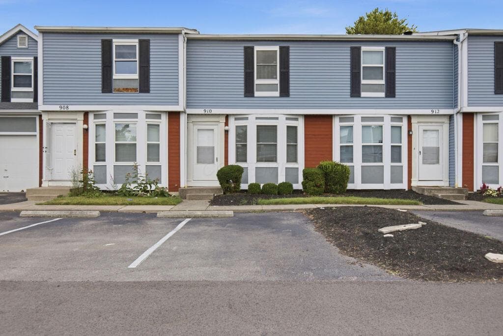 910 Annagladys Drive #G2, Columbus, OH 43085