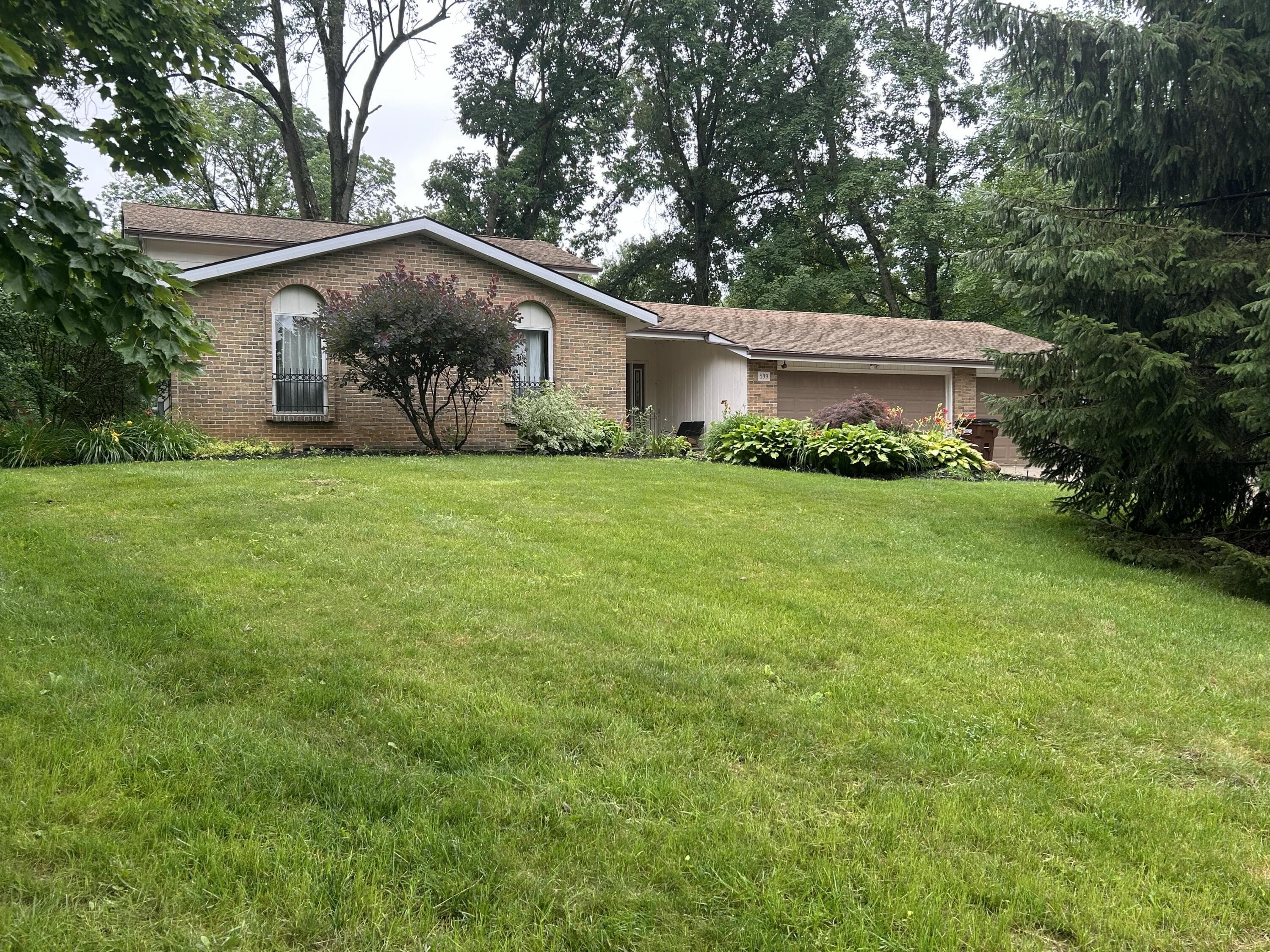 599 Carryback Drive SW, Pataskala, OH 43062
