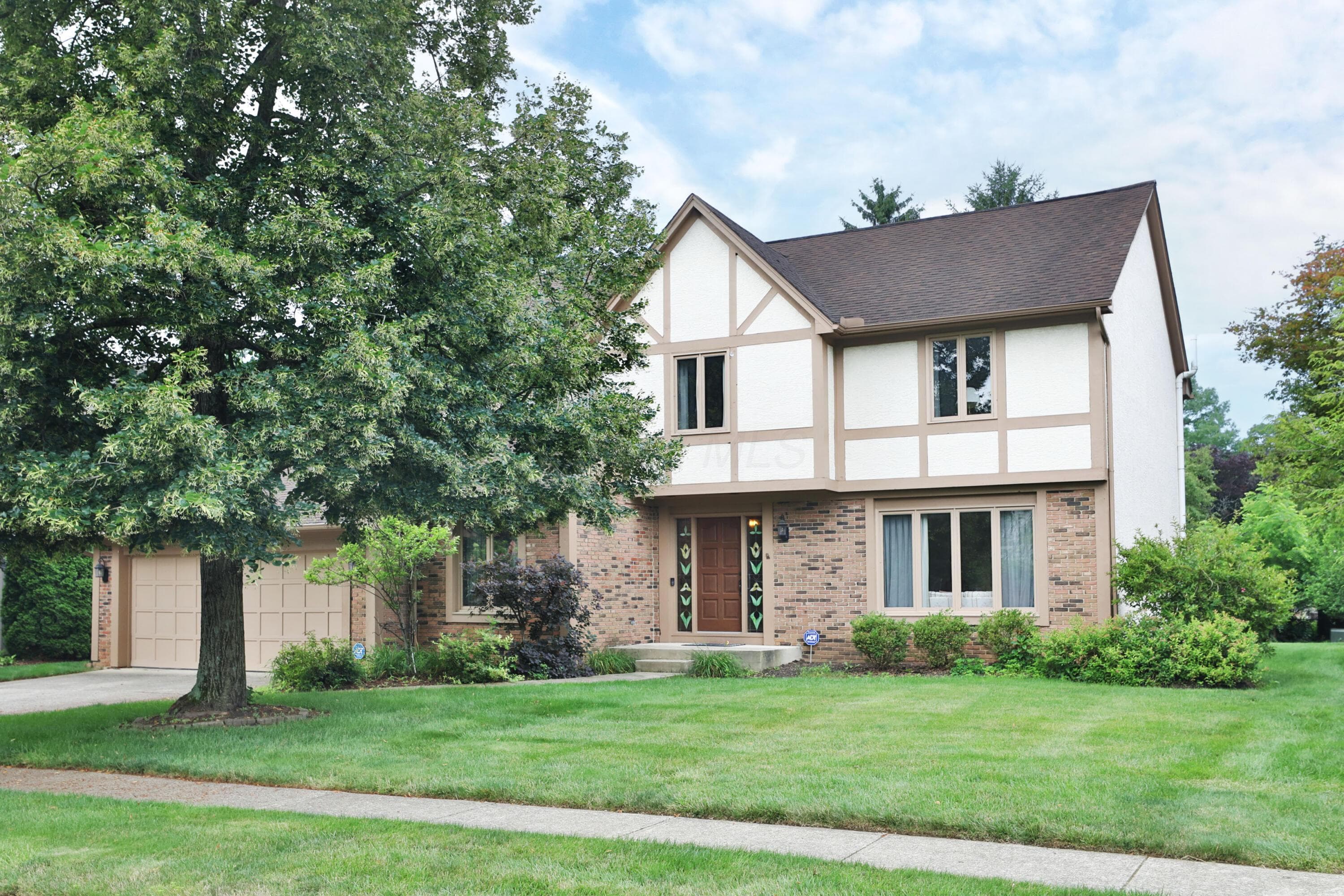 1079 Putney Drive, Columbus, OH 43085