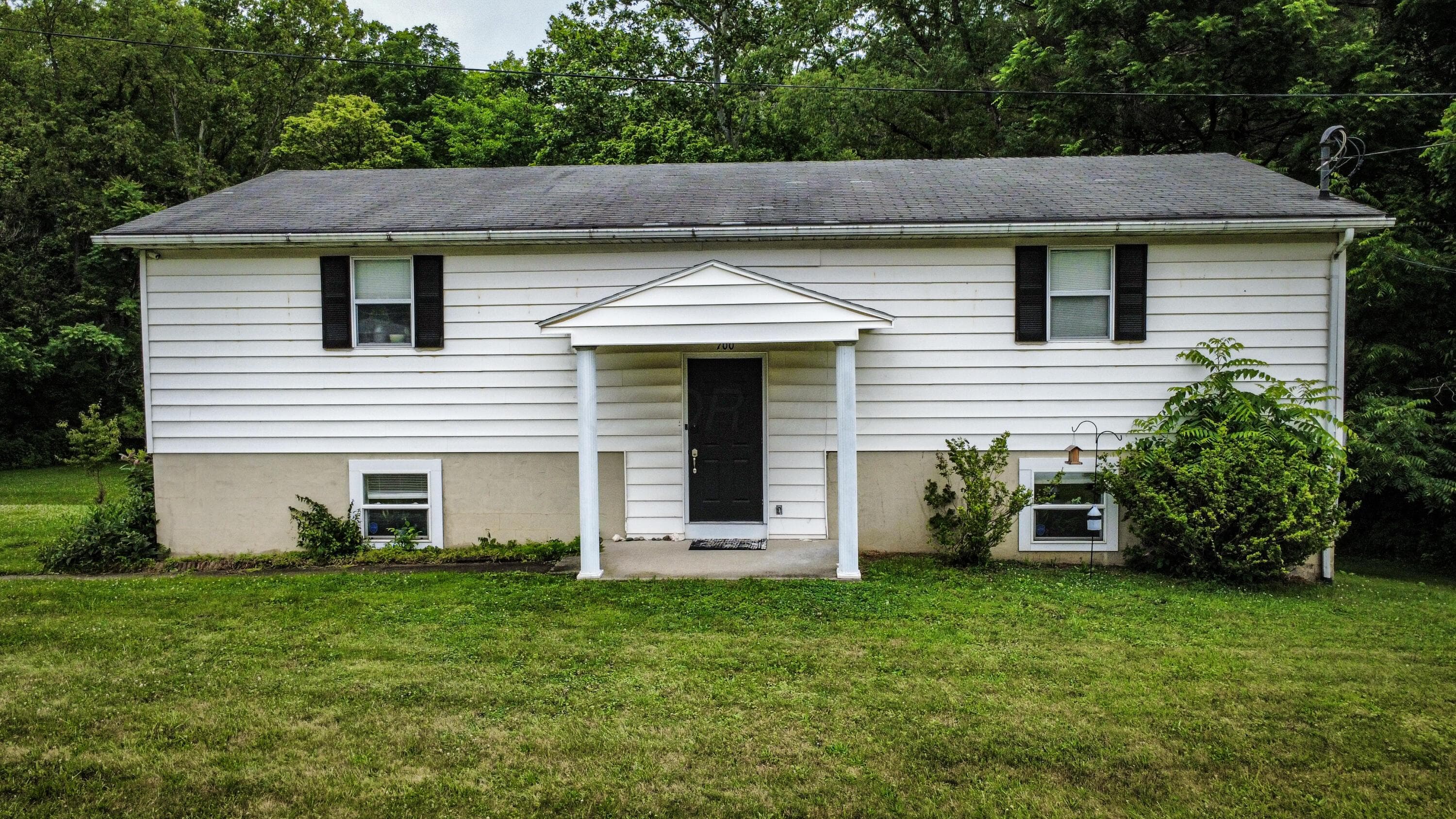 700 State Route 664 N, Logan, OH 43138