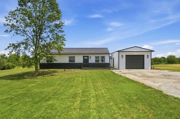 9020 State Route 207, Mount Sterling, OH 43143