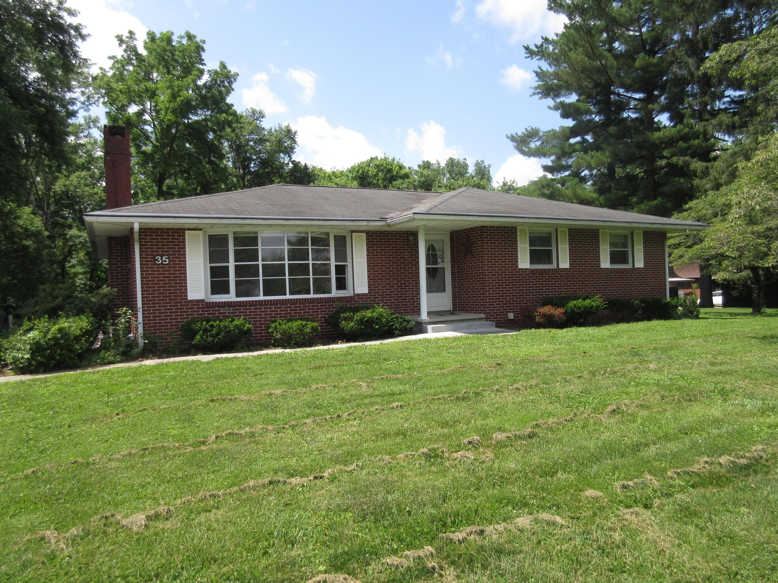 35 Licking View Drive, Heath, OH
