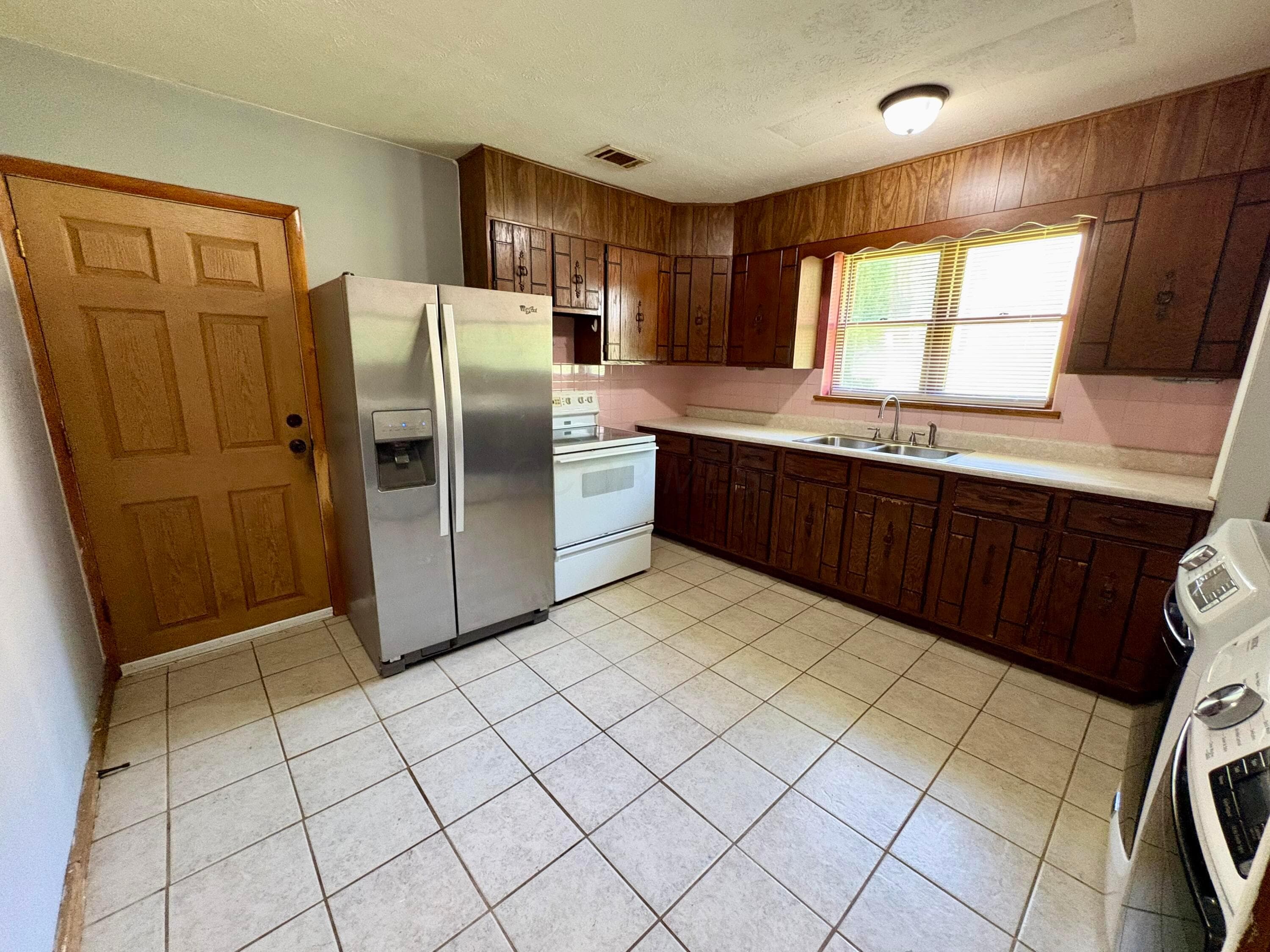 871 Baird Street #B, Logan, OH