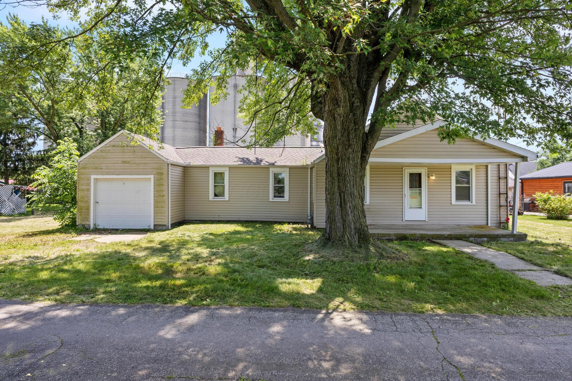 155 W Union Street, New Bloomington, OH 43341