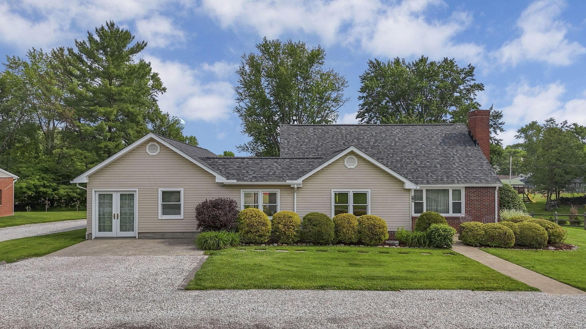 320 W Jefferson Street, Baltimore, OH 43105