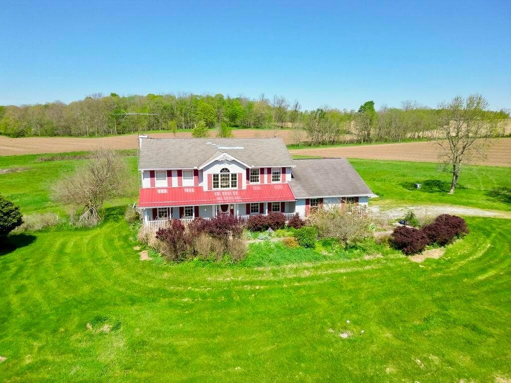 8381 Horn Road, Gambier, OH 43022