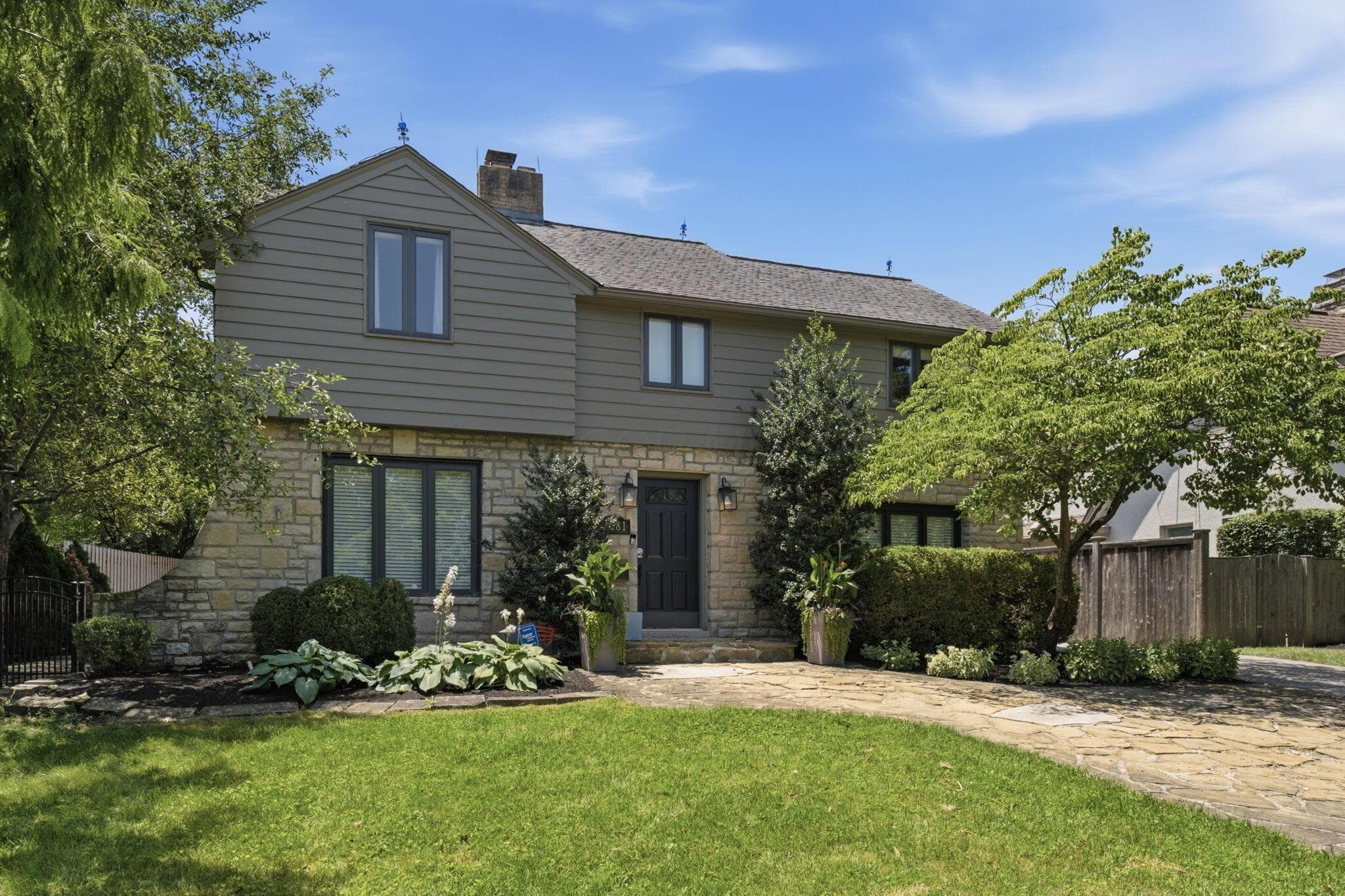 2281 Northwest Boulevard, Columbus, OH 43221