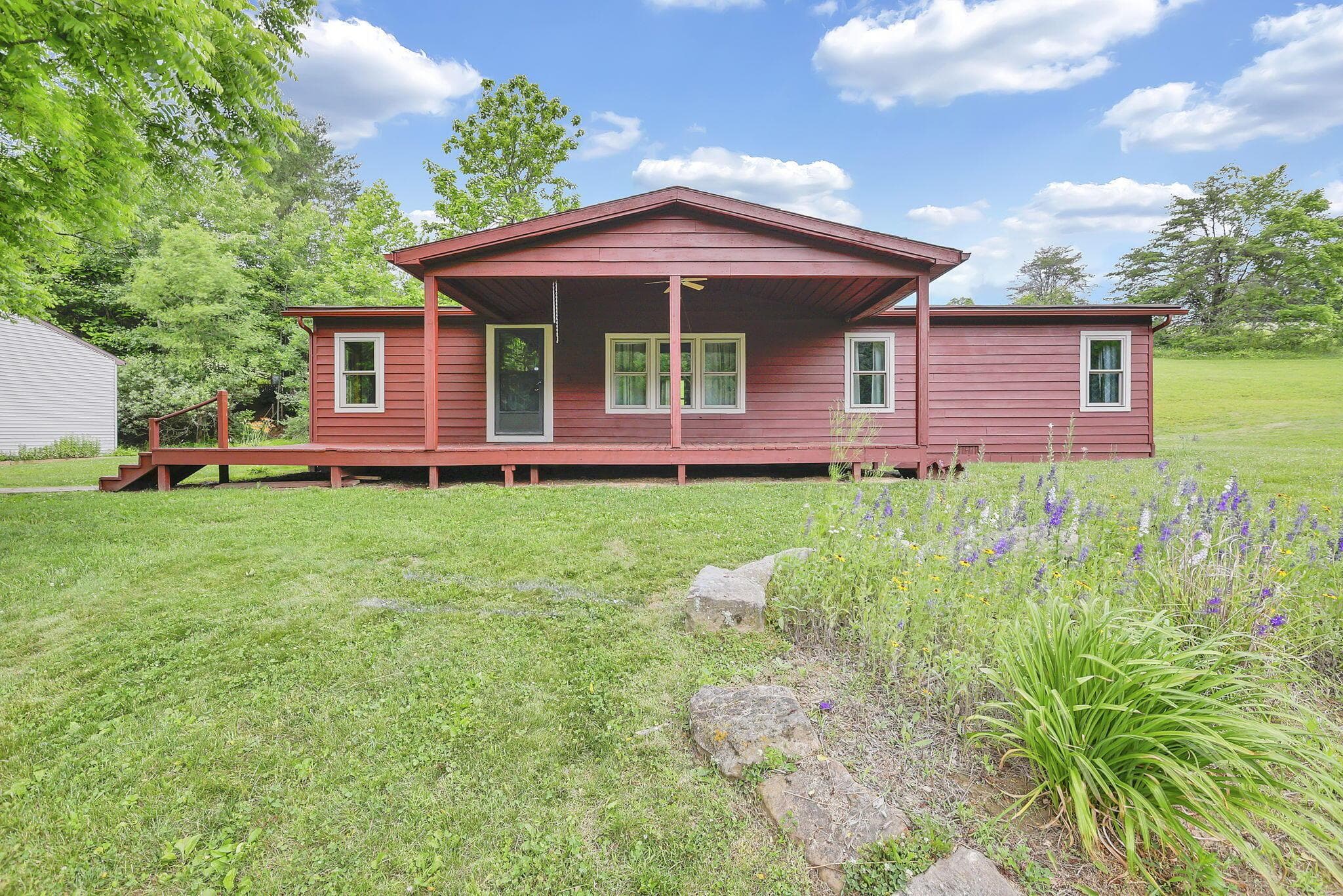 4390 Van Horn Road SW, Bremen, OH 43107