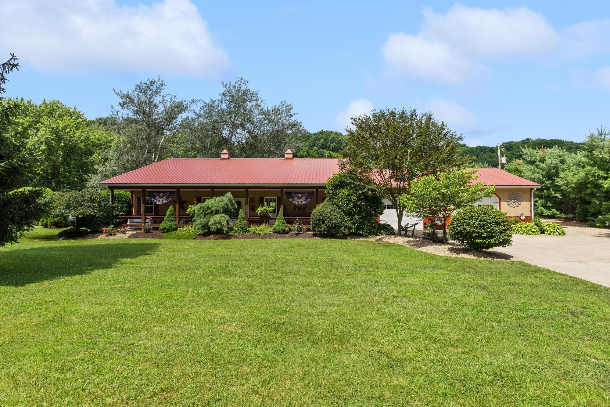 25437 Moccasin Road, Laurelville, OH 43135
