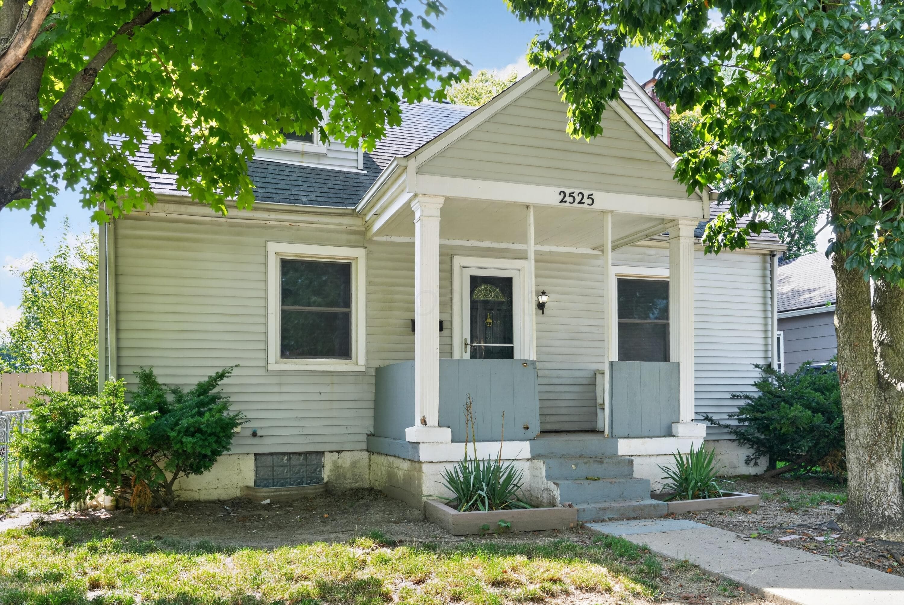 2525 Azelda Street, Columbus, OH 43211