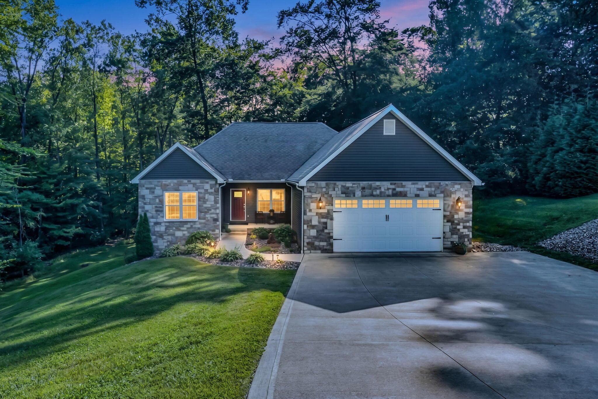599 Meadowdale Drive, Mansfield, OH 44907