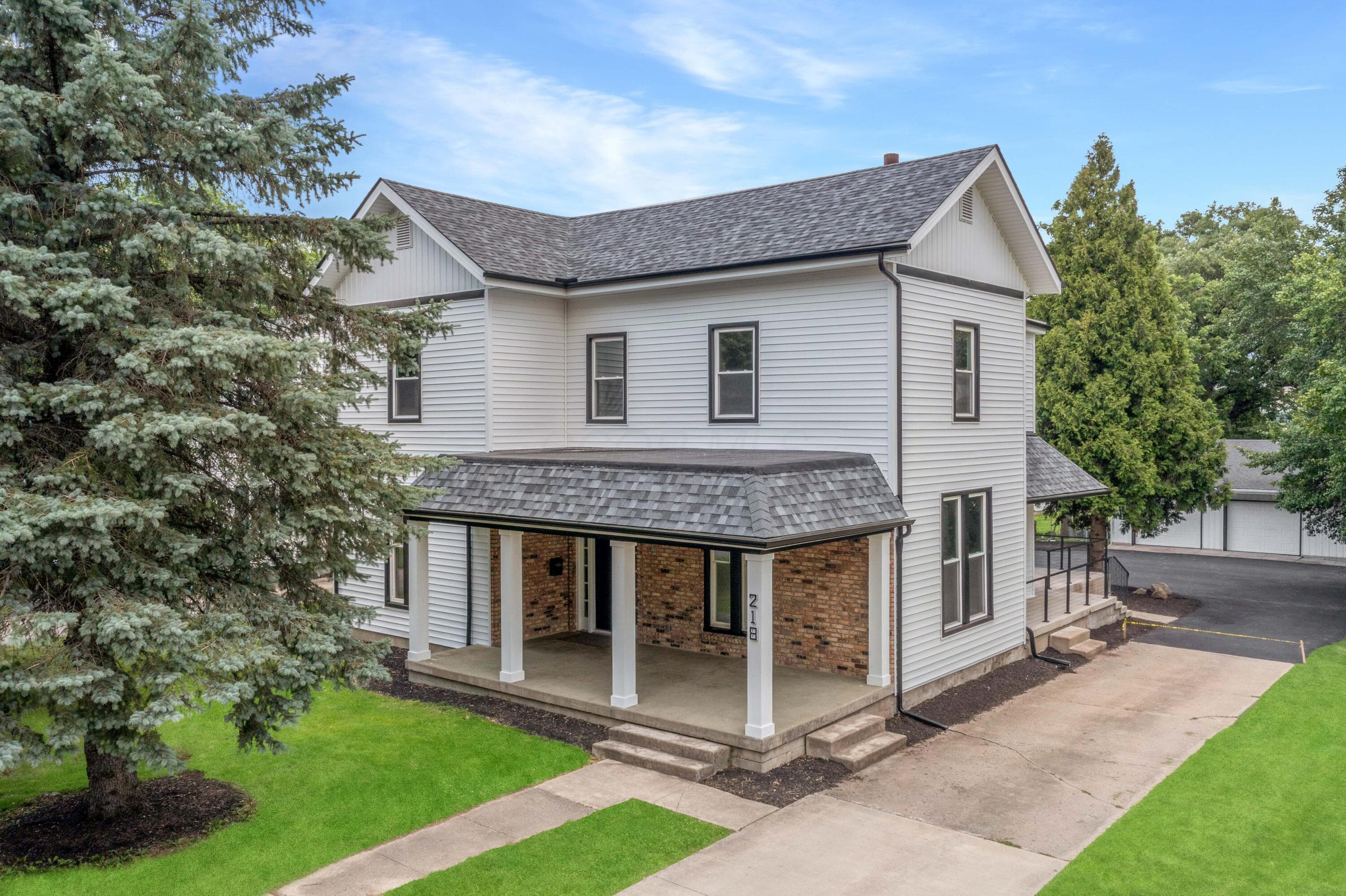 218 W Main Street, Mechanicsburg, OH 43044