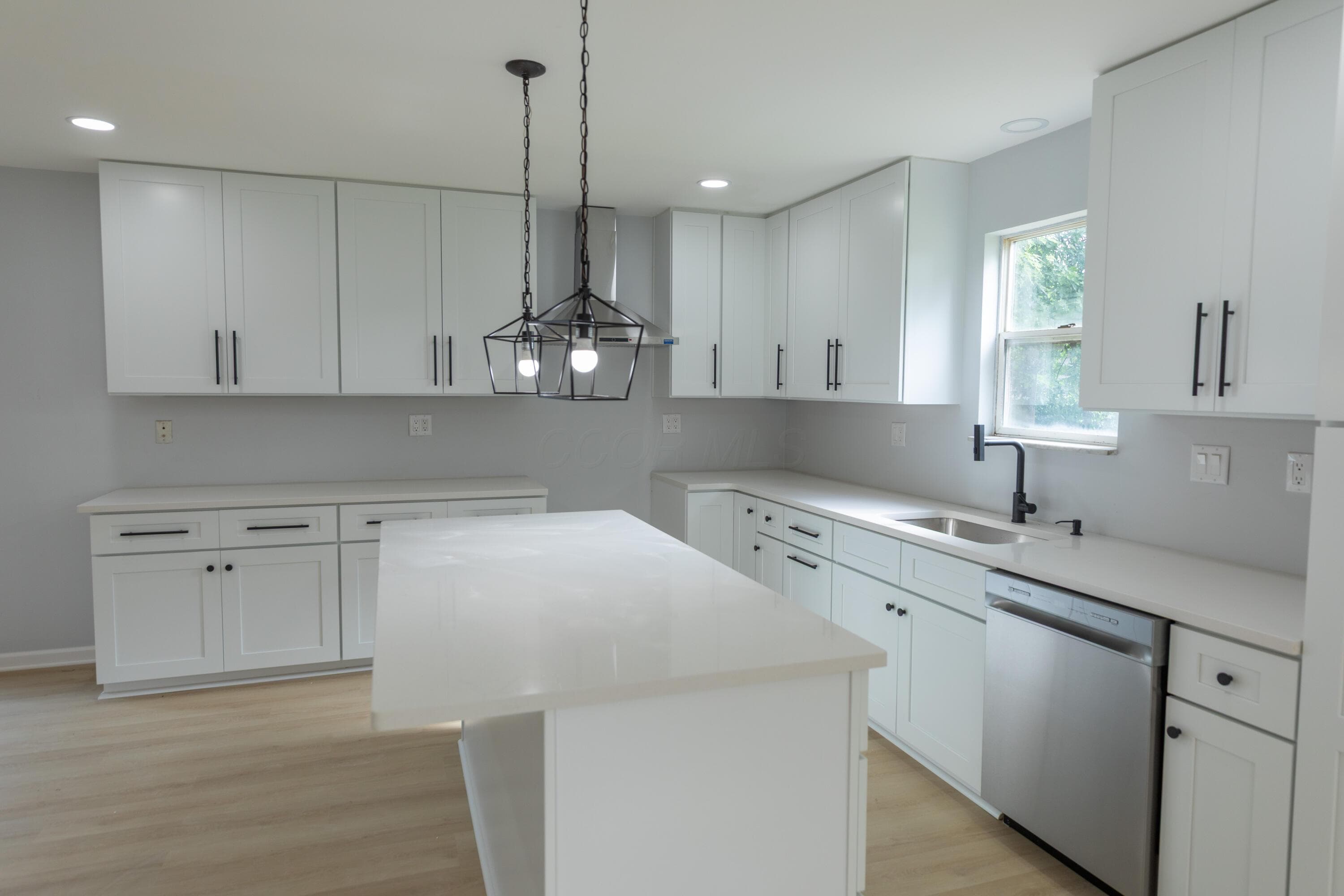 512 N Warren Avenue, Columbus, OH