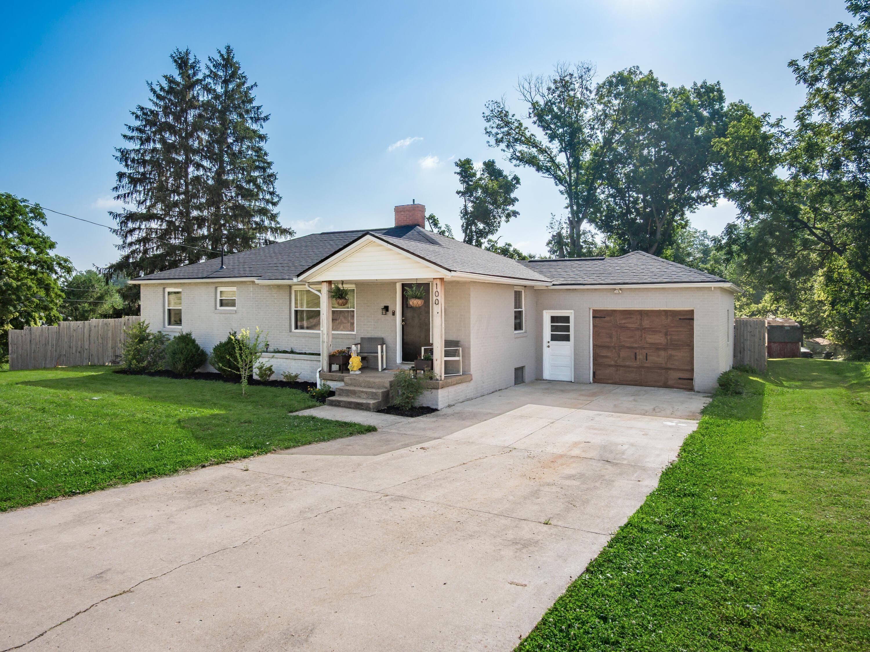 100 Petosky Avenue, Zanesville, OH