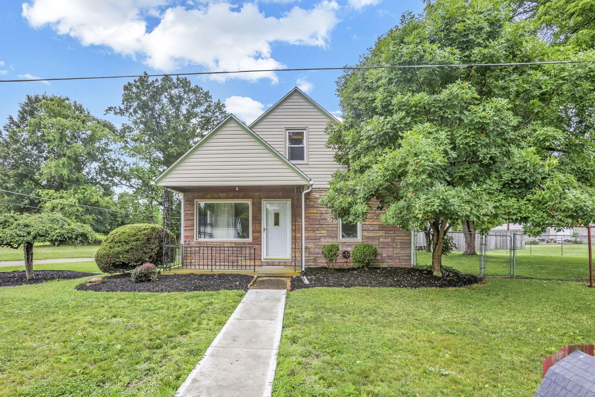 2015 Highland Road, Zanesville, OH 43701