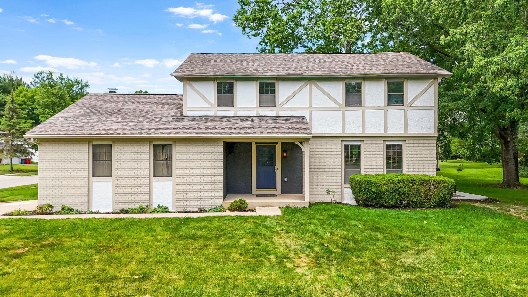 7010 Rockwoods Place, Worthington, OH 43085