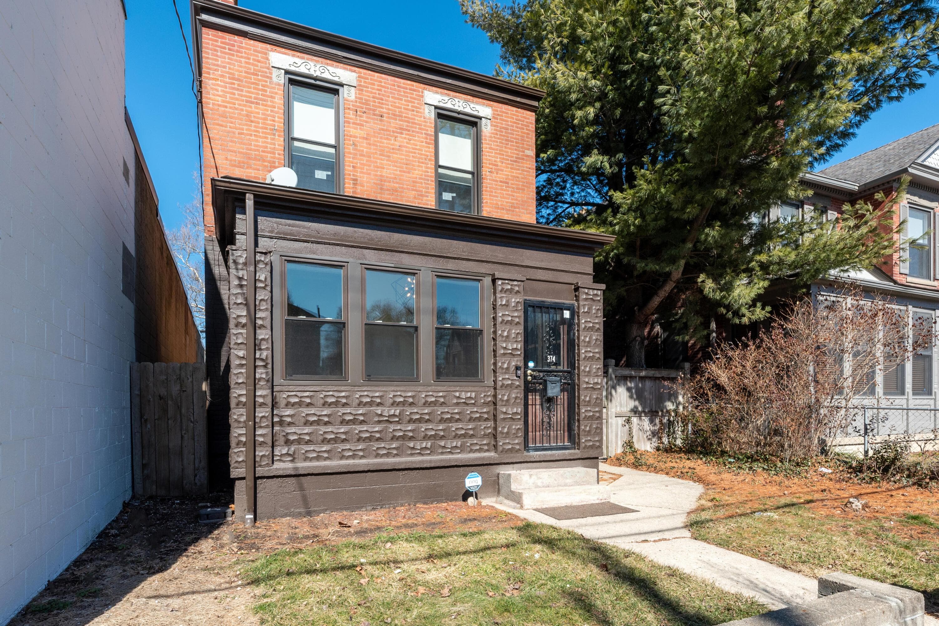 374 E Whittier Street, Columbus, OH 43206