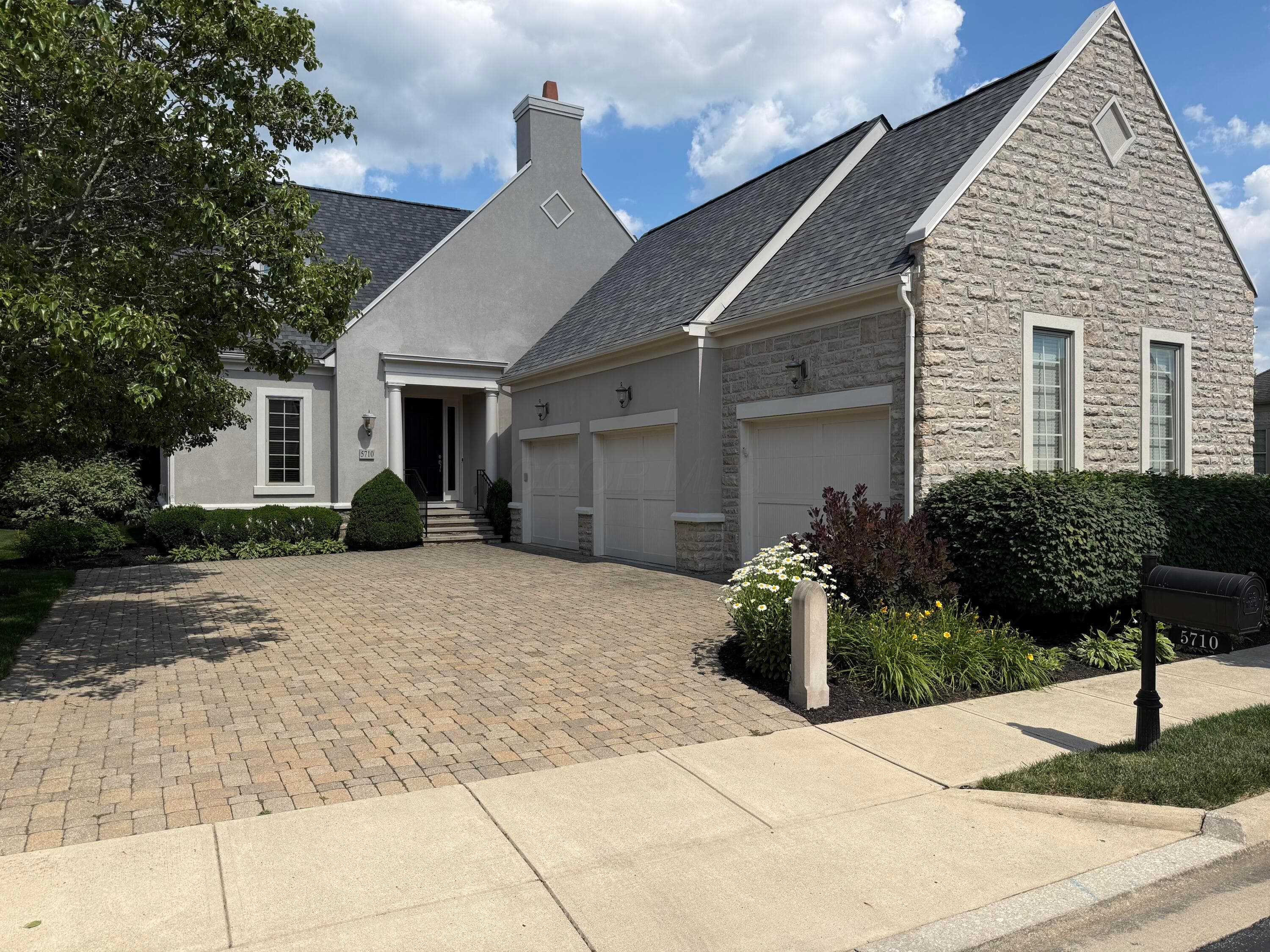 5710 Ennishannon Place #42, Dublin, OH 43016