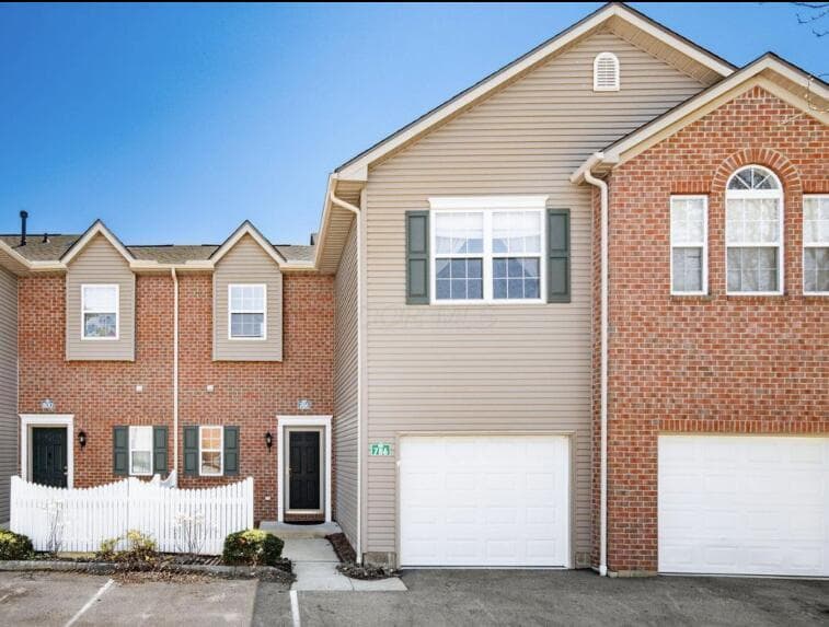 786 Spring Valley Drive, Lewis Center, OH 43035
