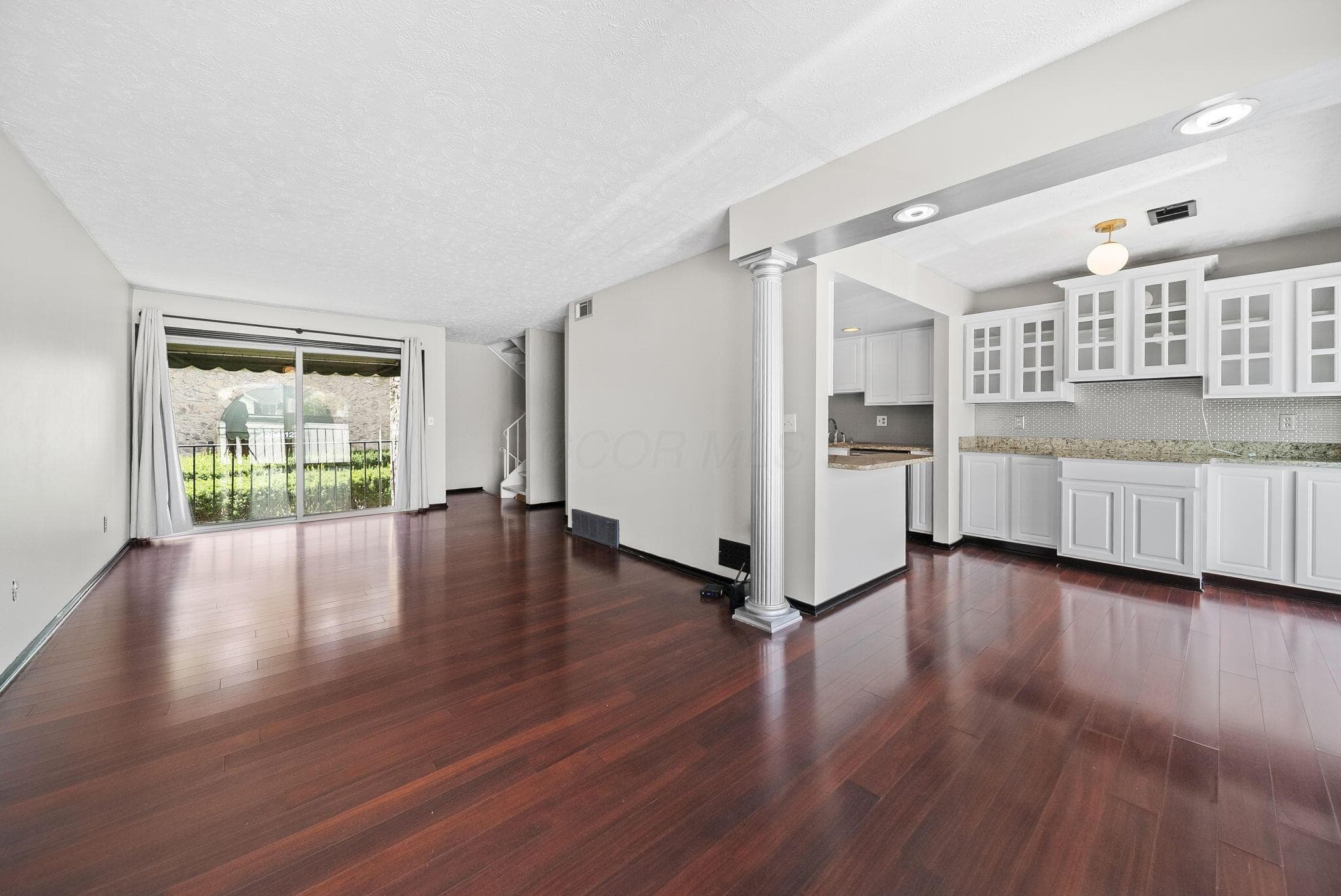 1208 Ashland Avenue, Columbus, OH 43212