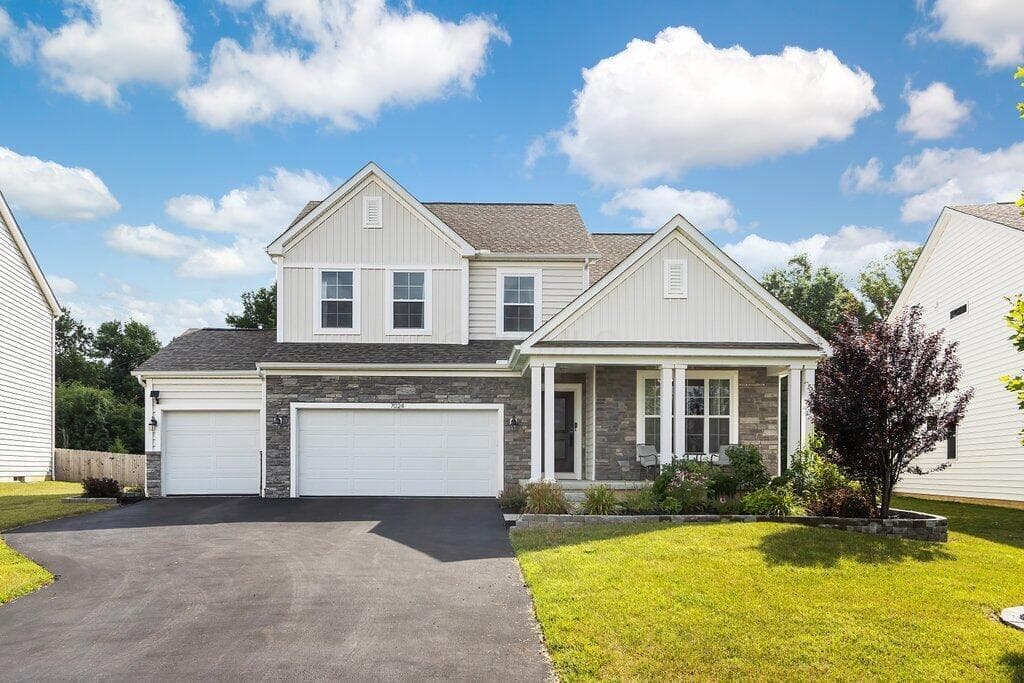 7024 McQueen Drive NW, Pickerington, OH 43147