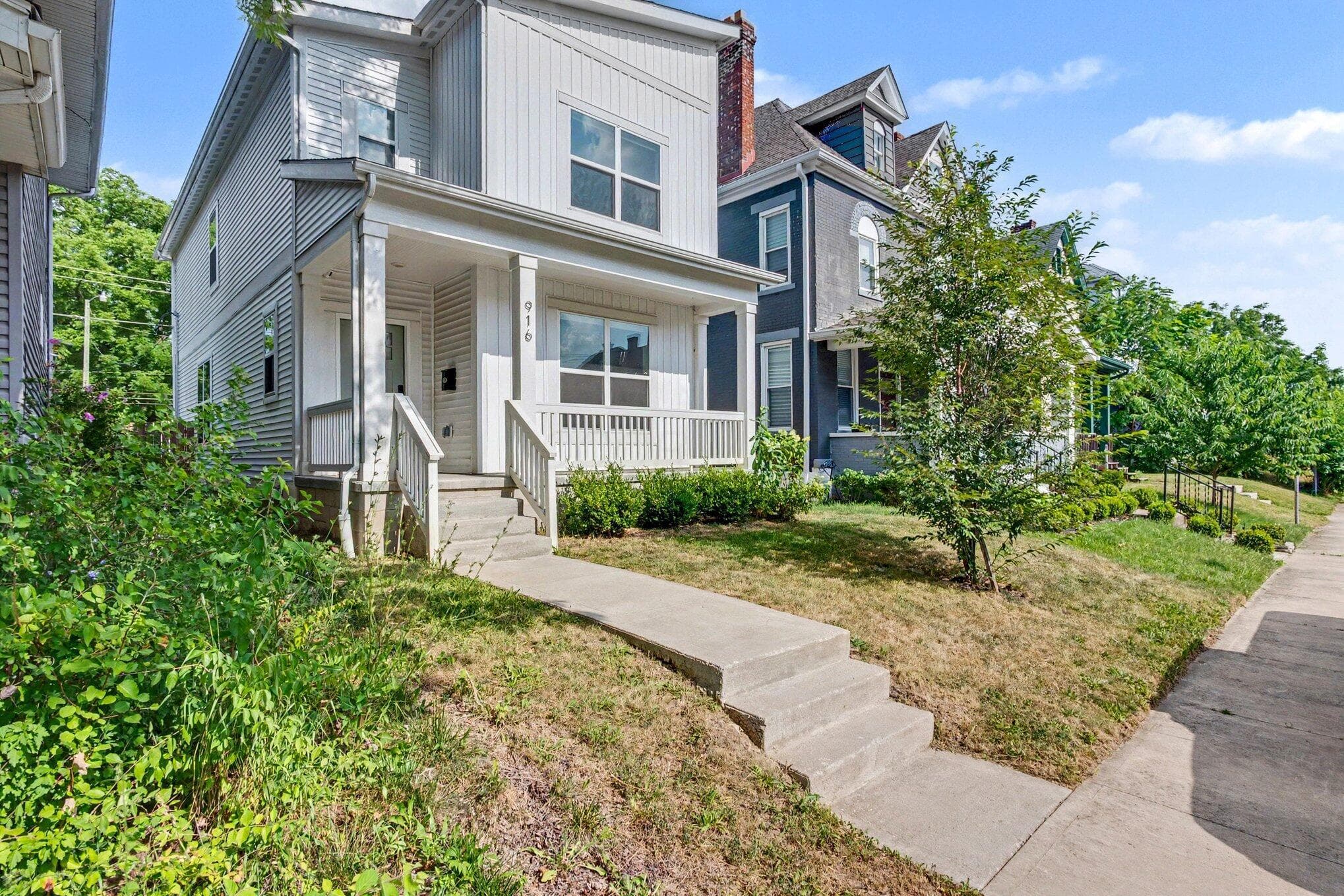 916 Oakwood Avenue, Columbus, OH 43206