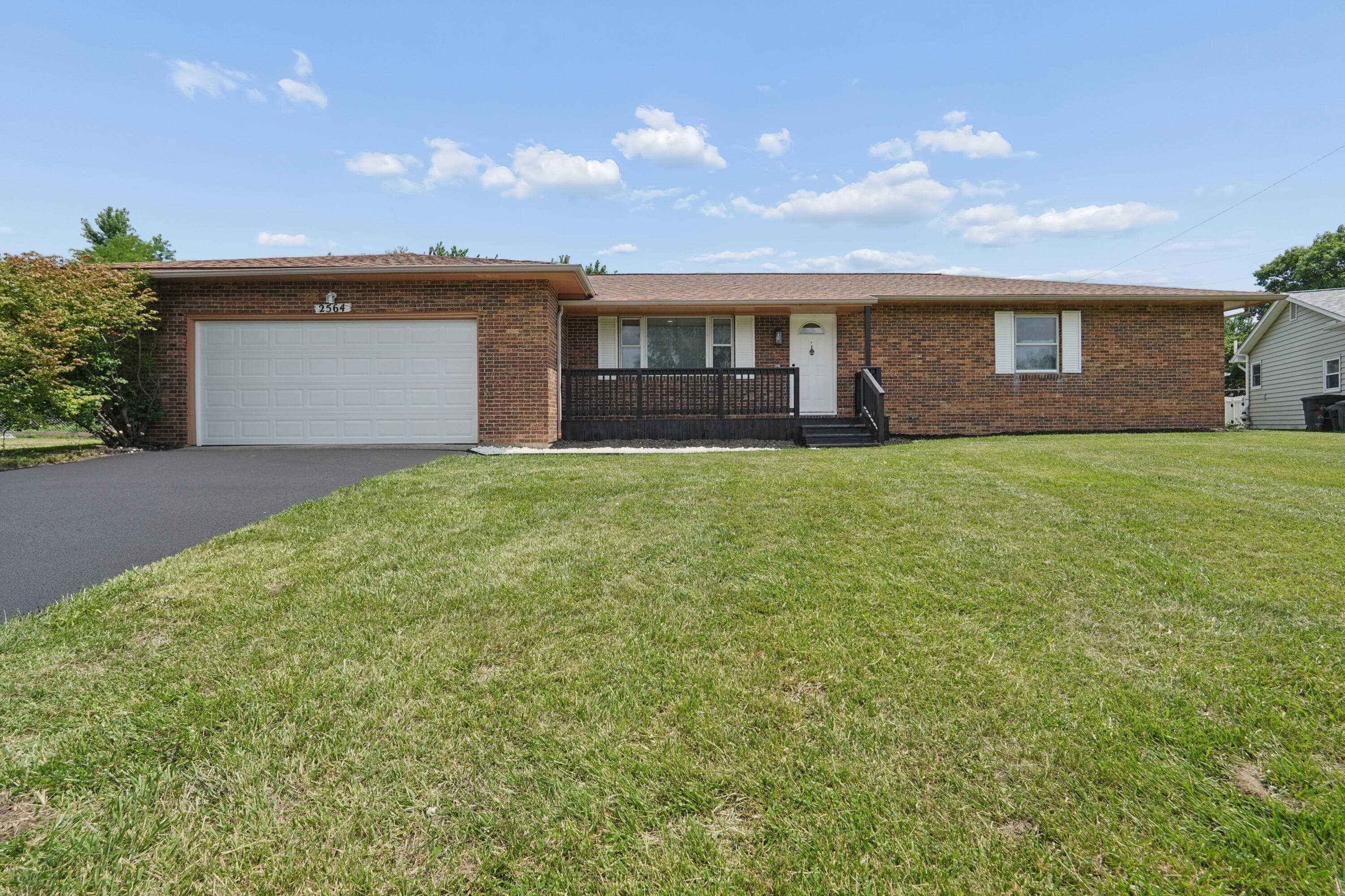 2564 Bryan Circle, Grove City, OH 43123