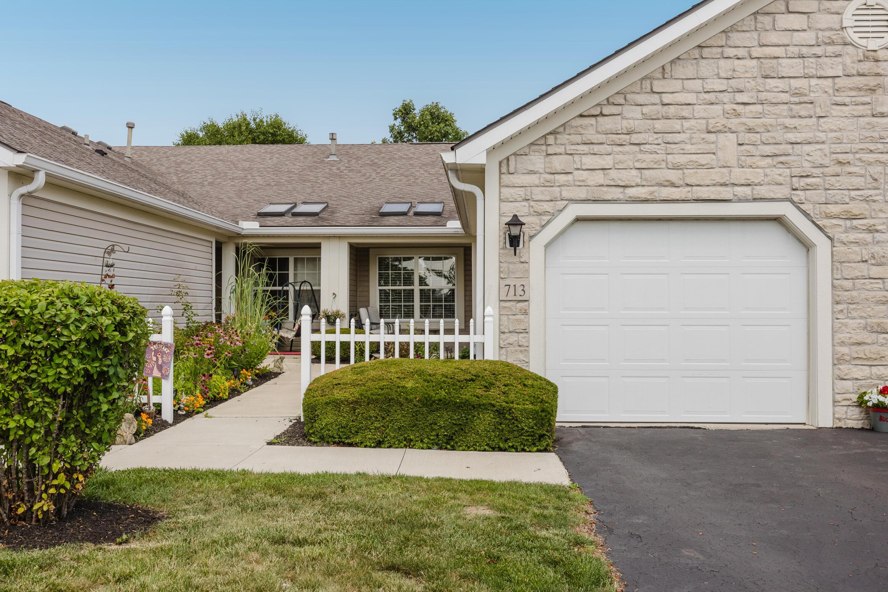 713 Kildow Court, Ashville, OH 43103