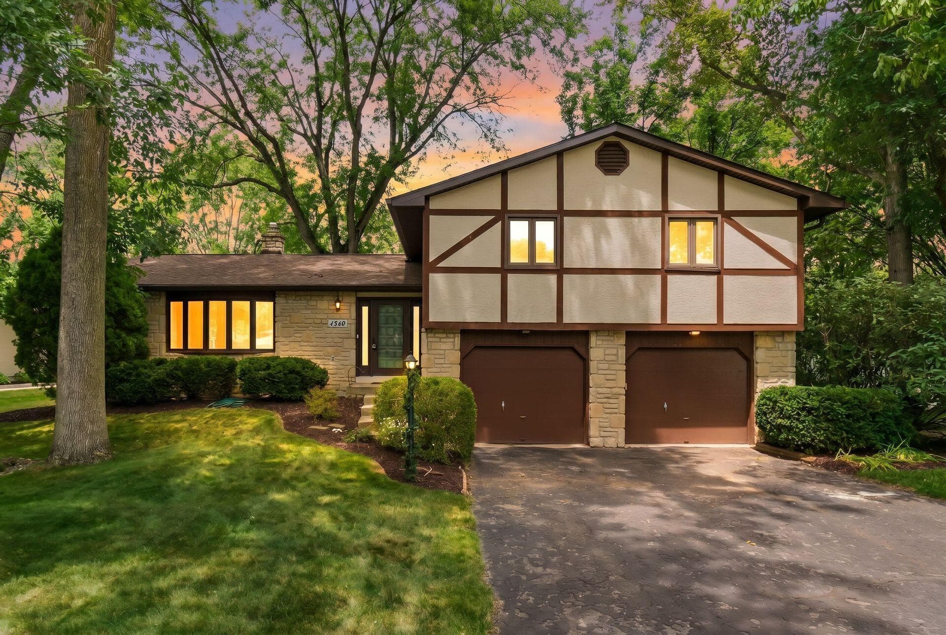 1340 Norwell Drive, Upper Arlington, OH