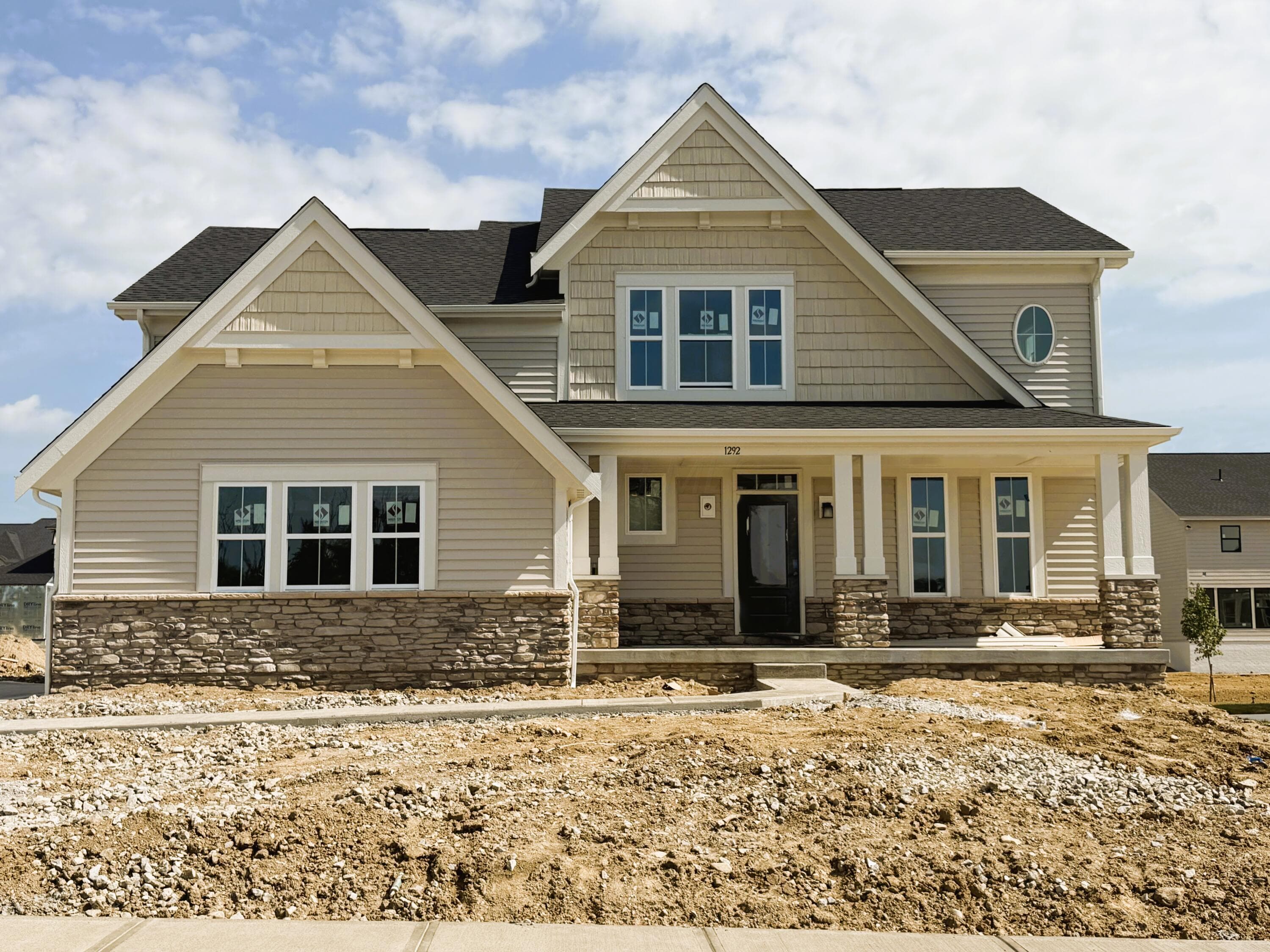 1292 Hawthorne Parkway, Grove City, OH 43123