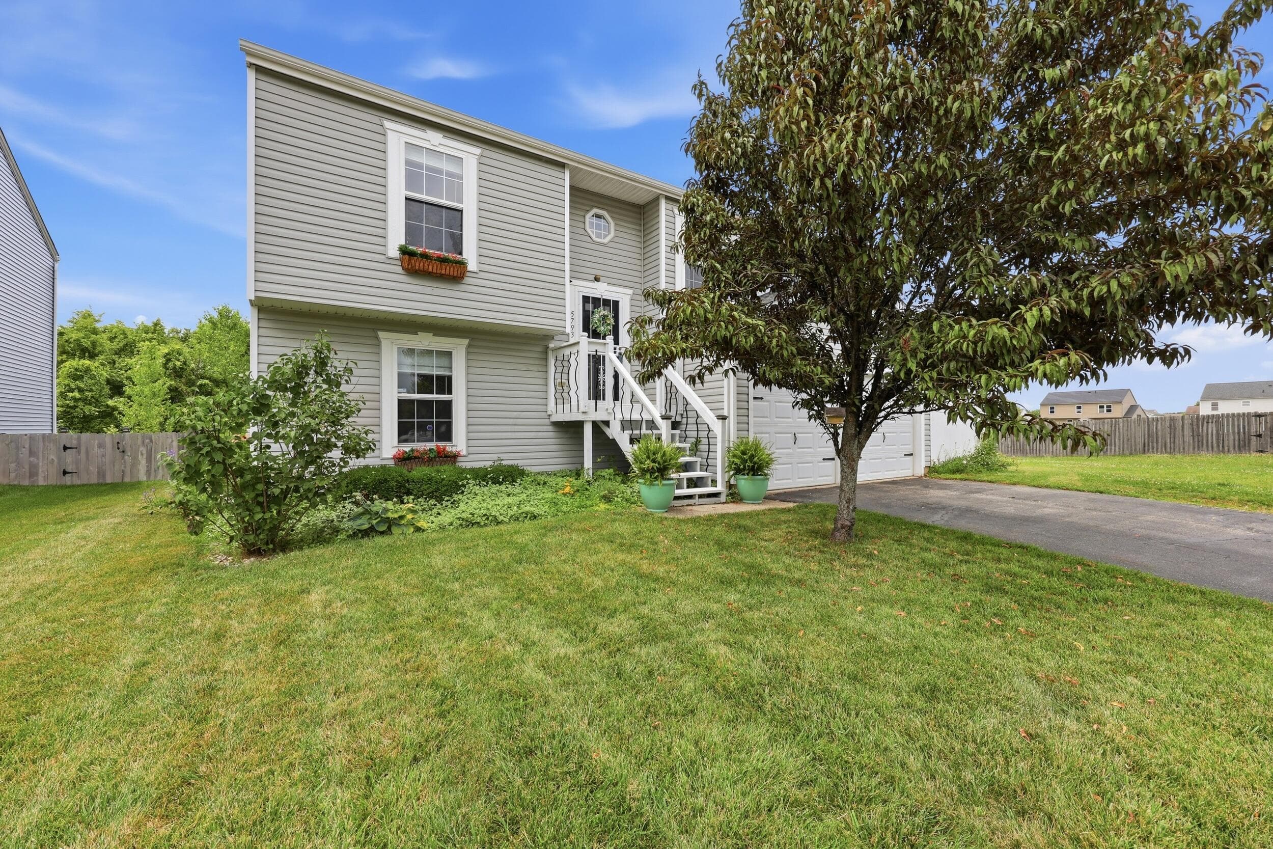 5793 Empire Mills, Canal Winchester, OH