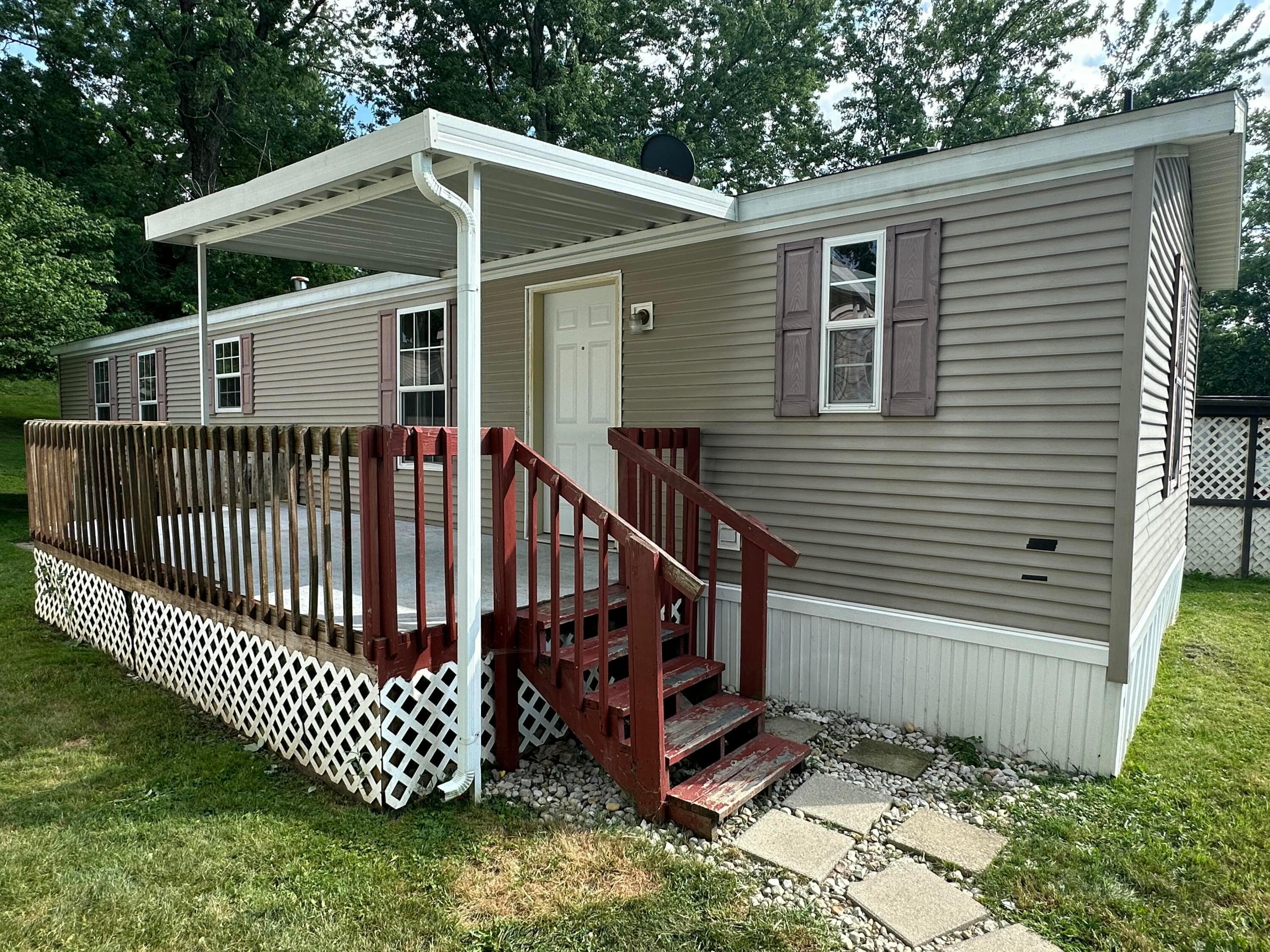 67 Hampton Lane, Reynoldsburg, OH