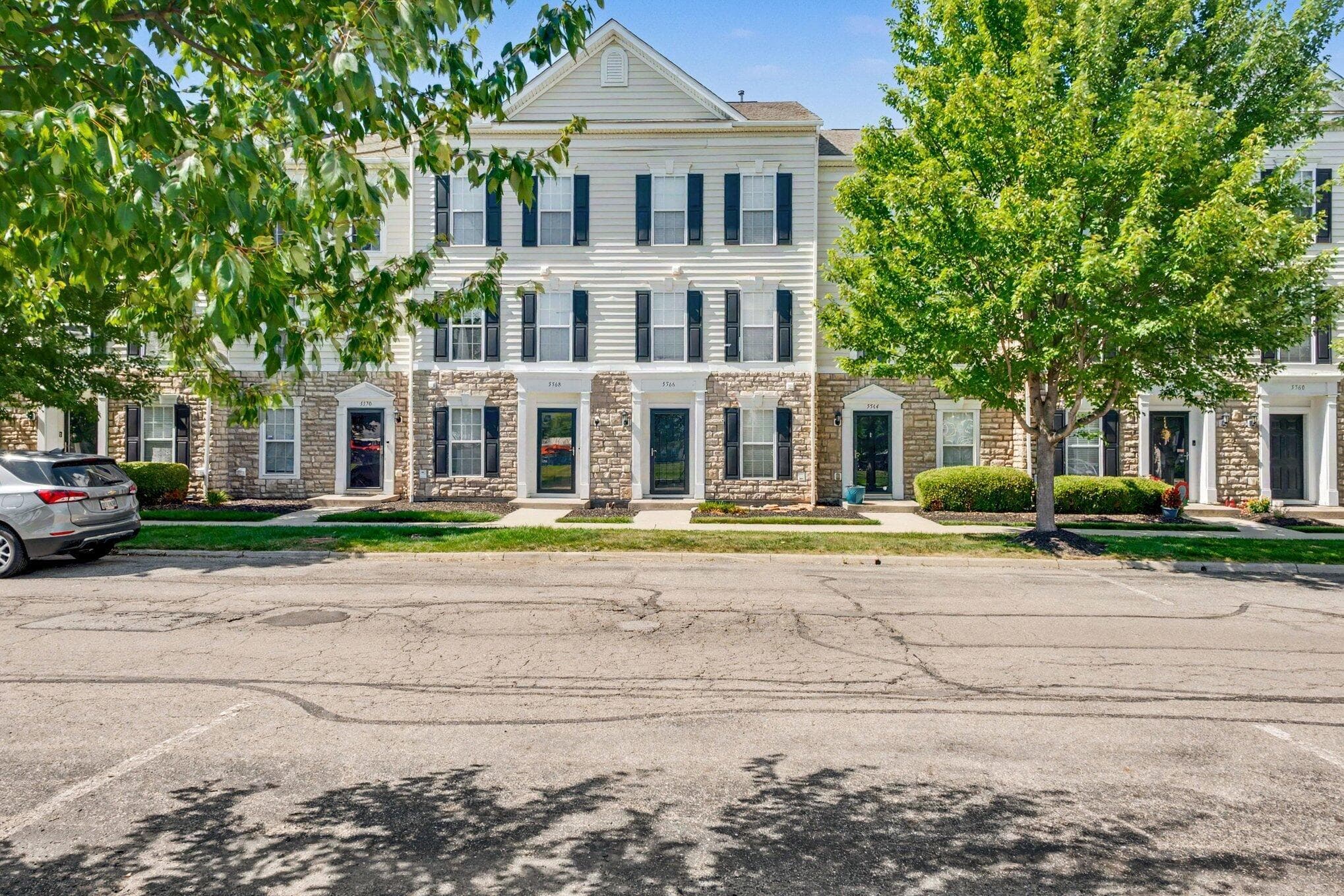 5566 Rainbow Falls Street, Dublin, OH 43016