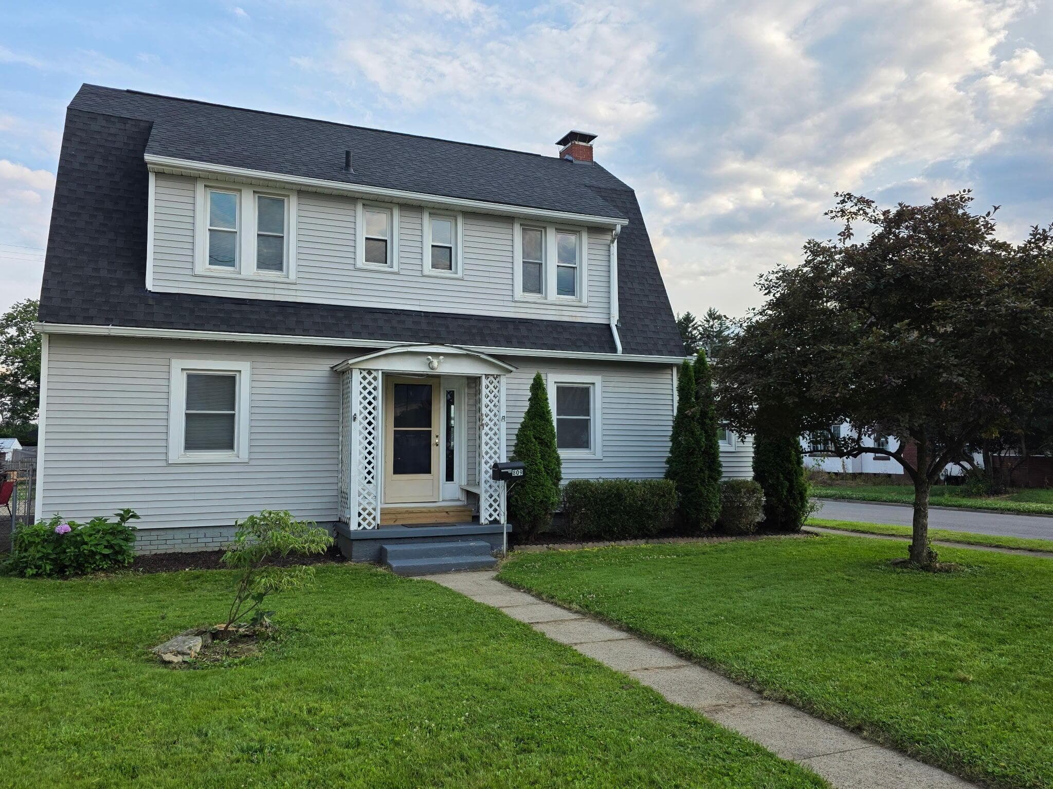 809 W Main Street, Newark, OH