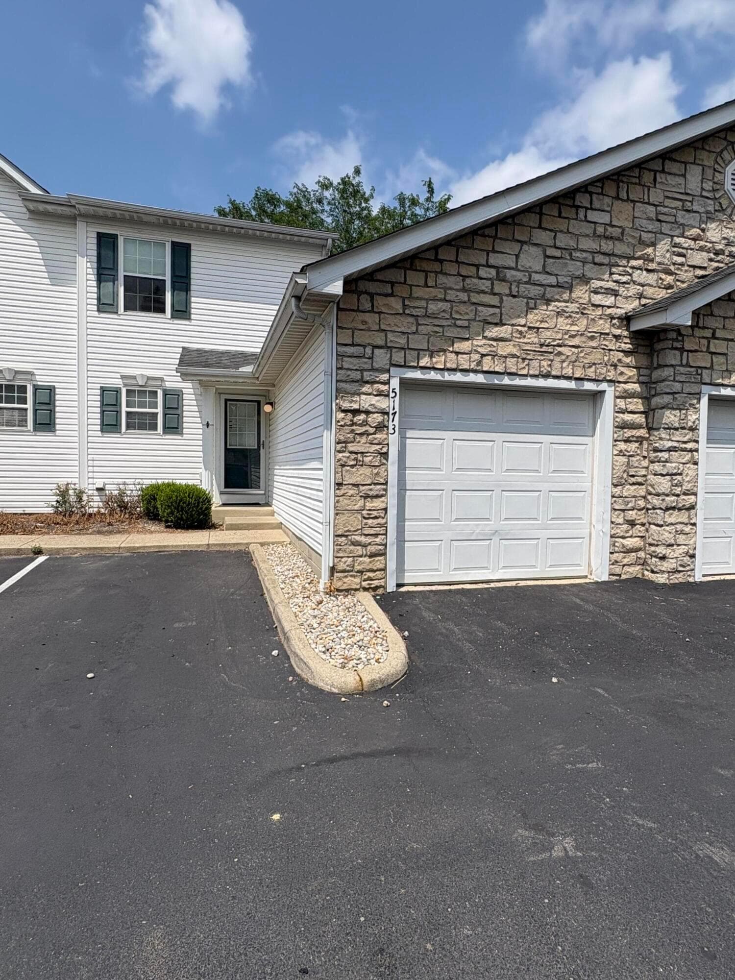 5173 Aquila Drive #42D, Canal Winchester, OH 43110