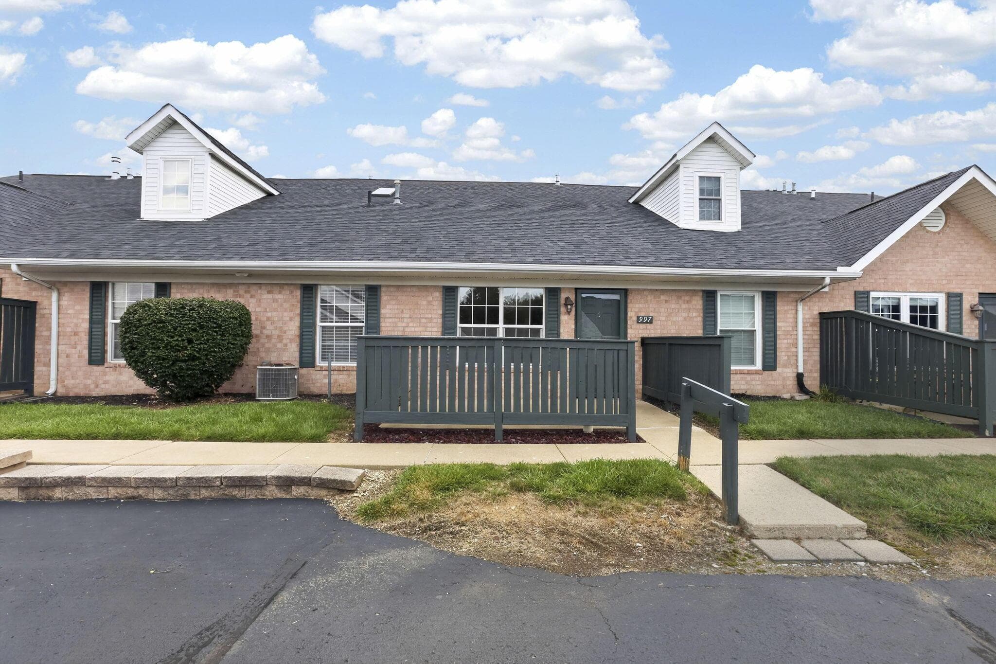 997 Kingsbury Court, Newark, OH 43055