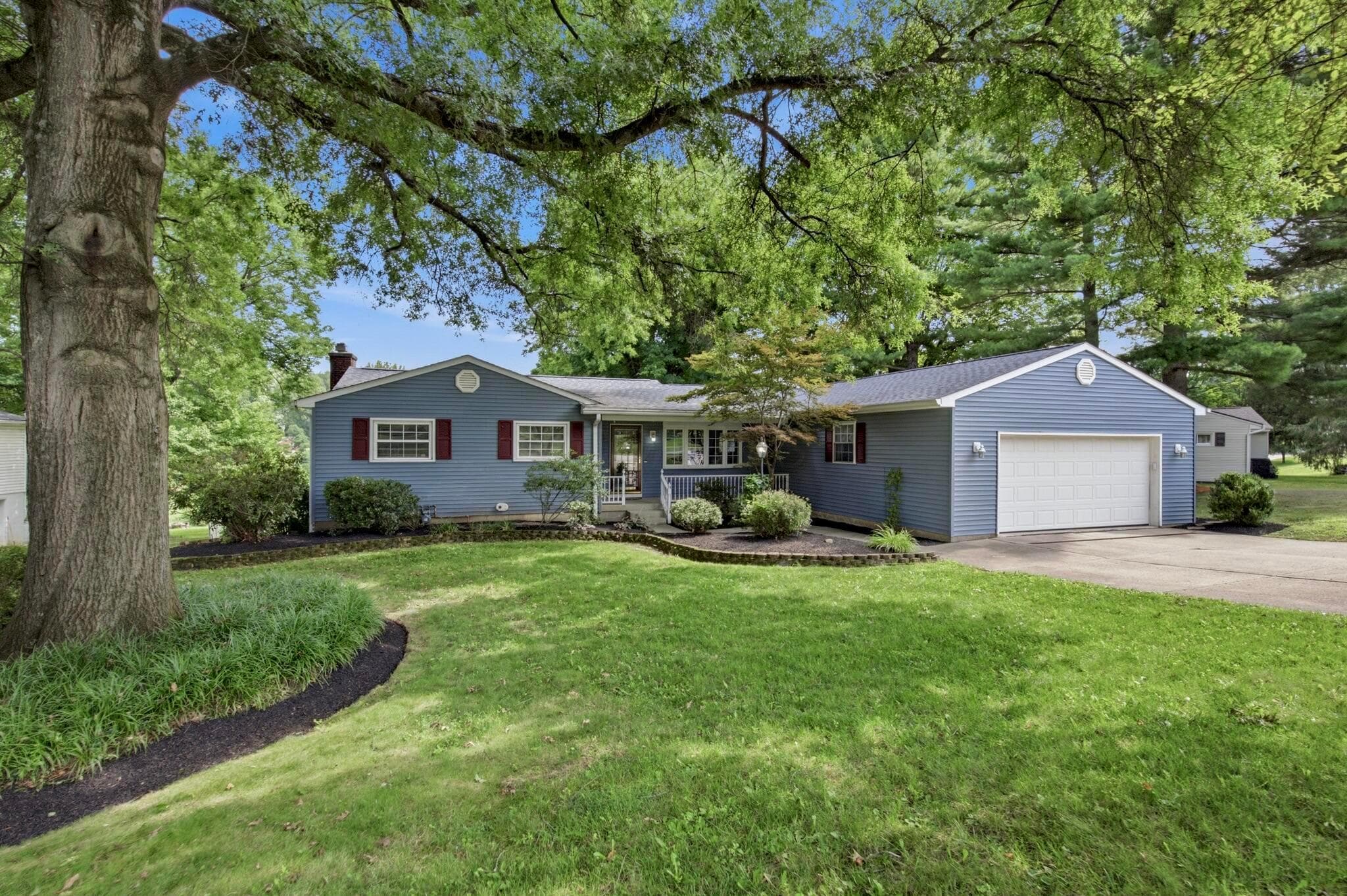 1130 Longwood Drive NE, Lancaster, OH