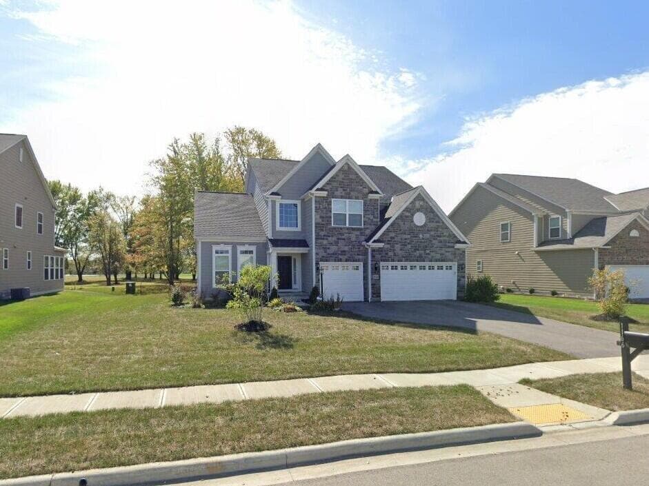 1166 Lenox Court, Lewis Center, OH