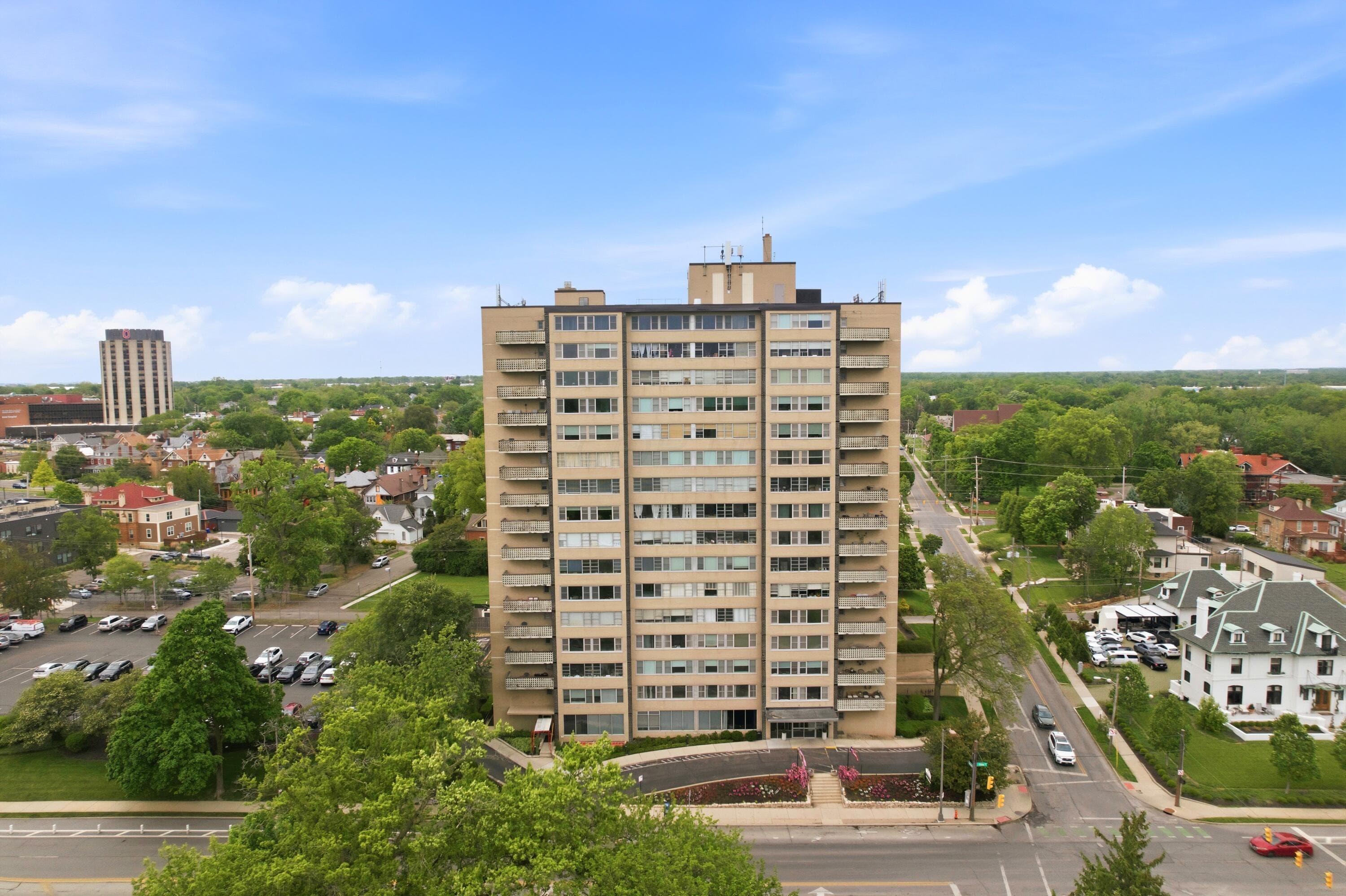 1620 E Broad Street #606, Columbus, OH 43203