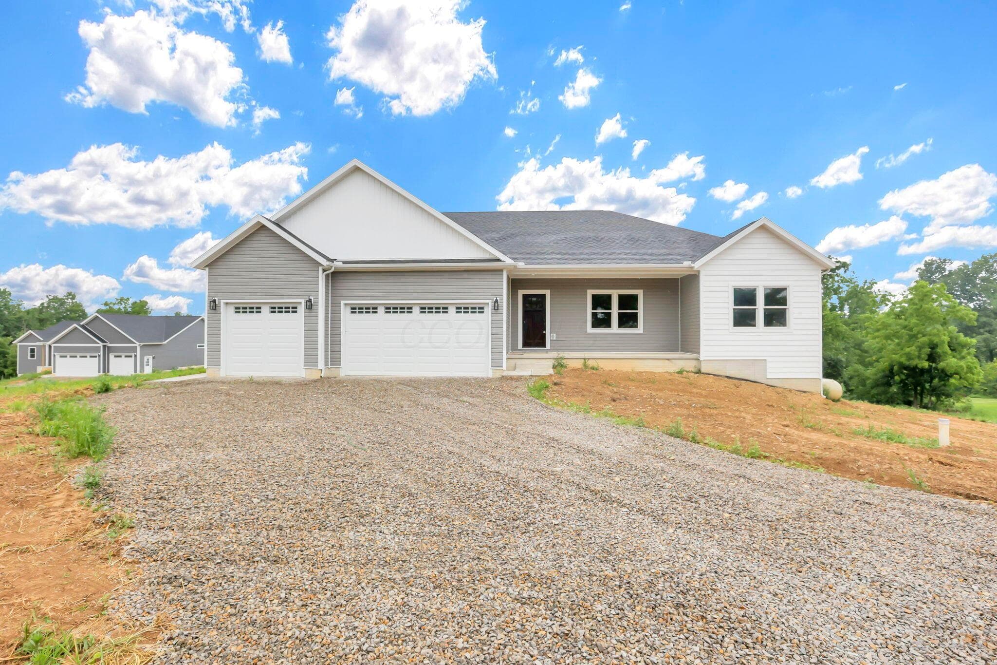 621 Trapp Lane, Hopewell, OH 43746