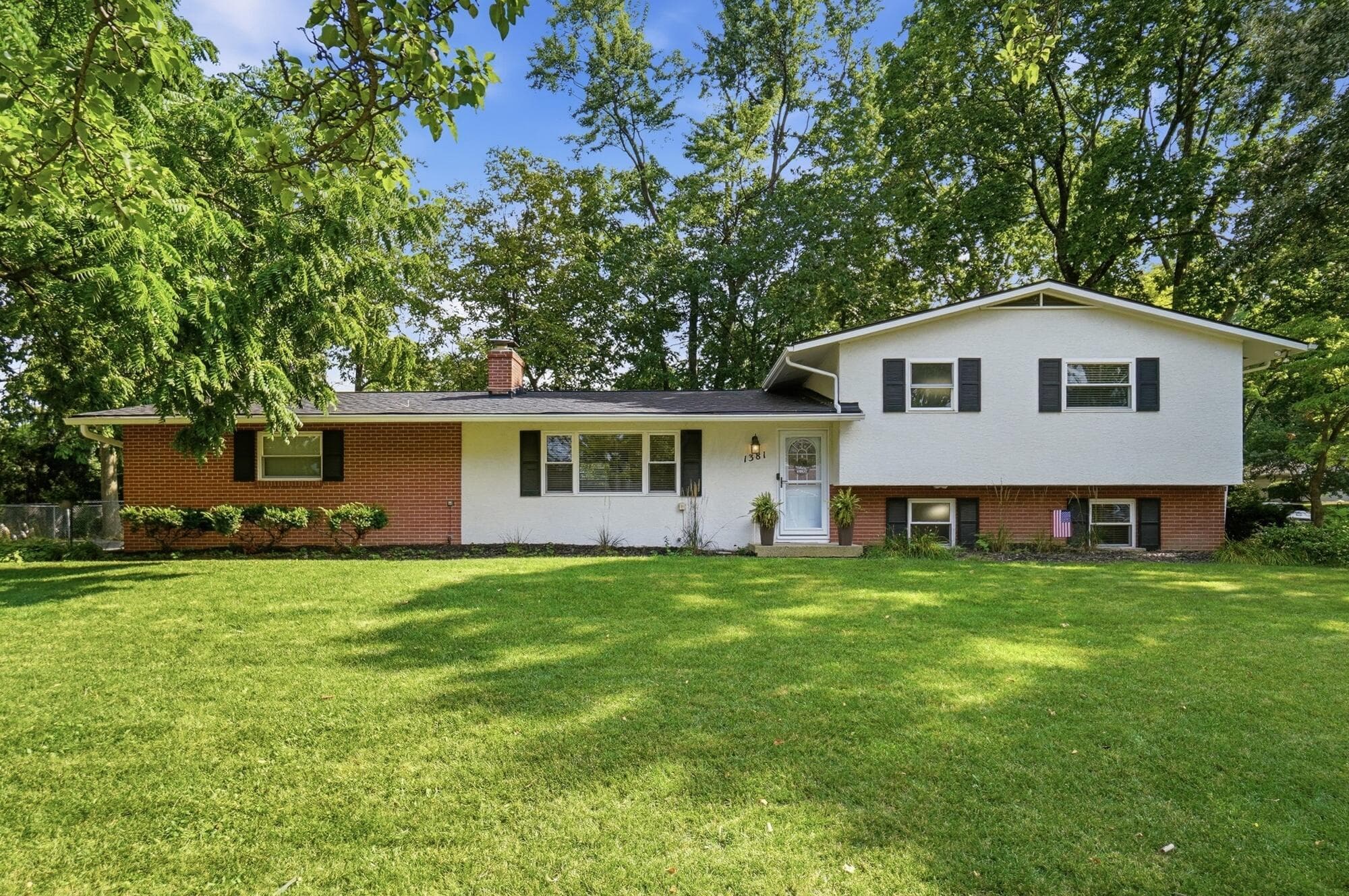 1381 Zollinger Road, Columbus, OH 43221