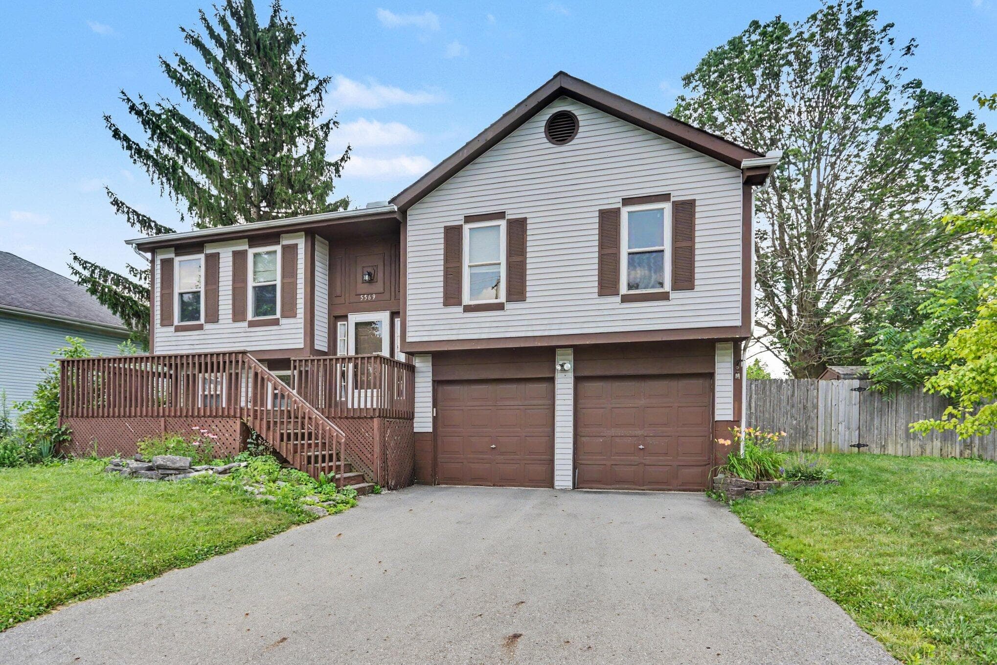 5569 Sullivant Avenue, Galloway, OH