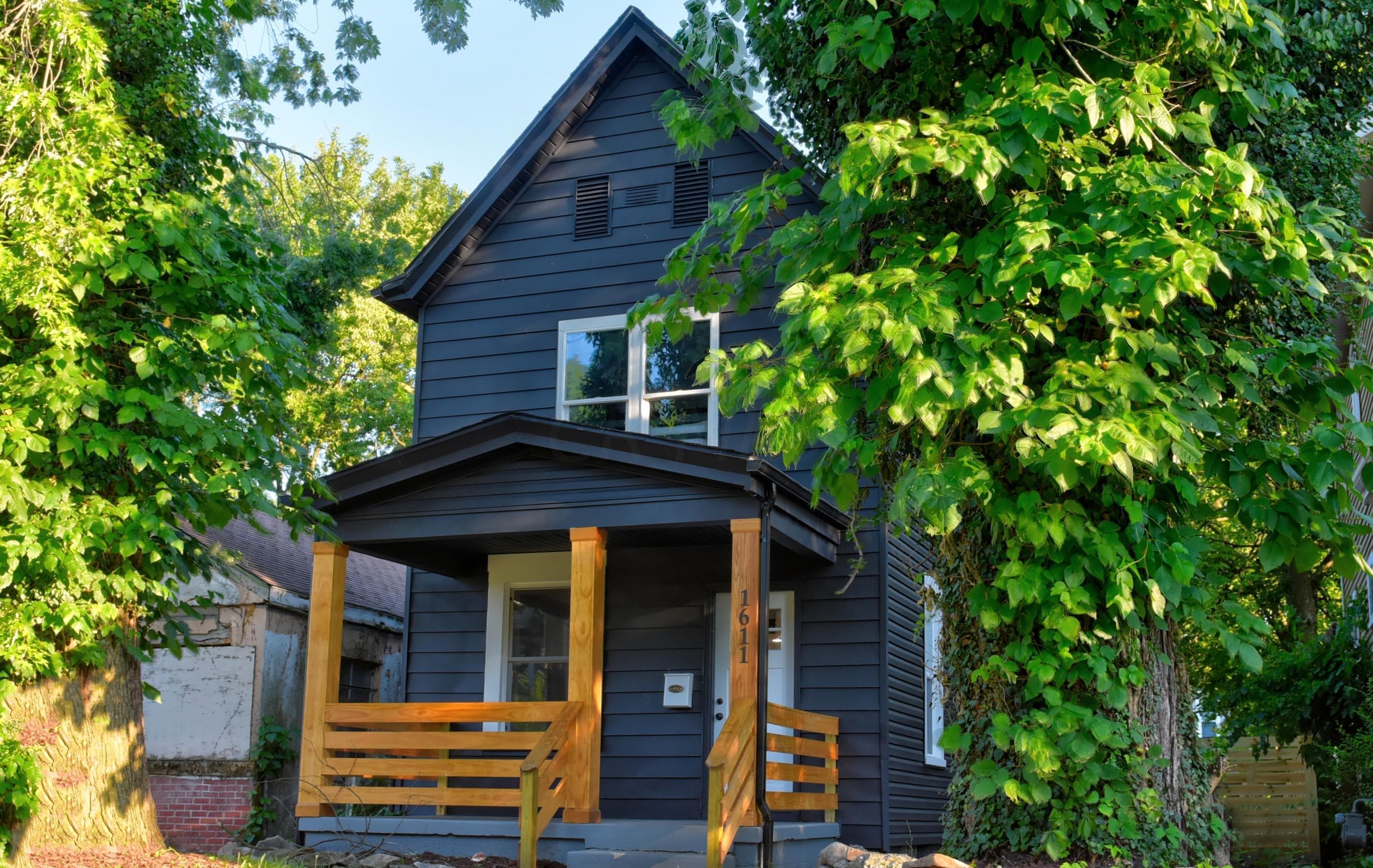 1611 Pembroke Avenue, Columbus, OH 43203