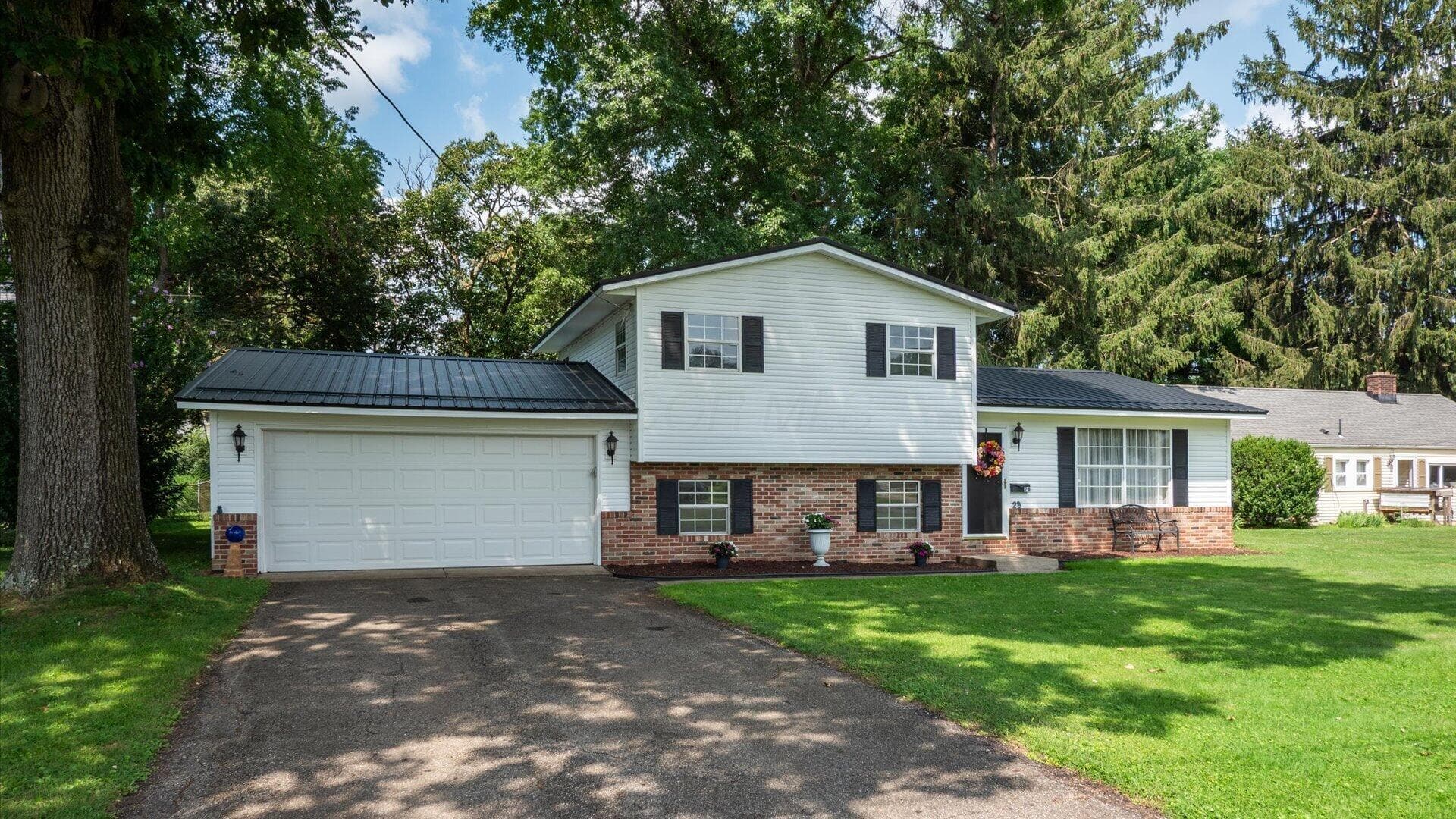 29 Hall Avenue, Newark, OH