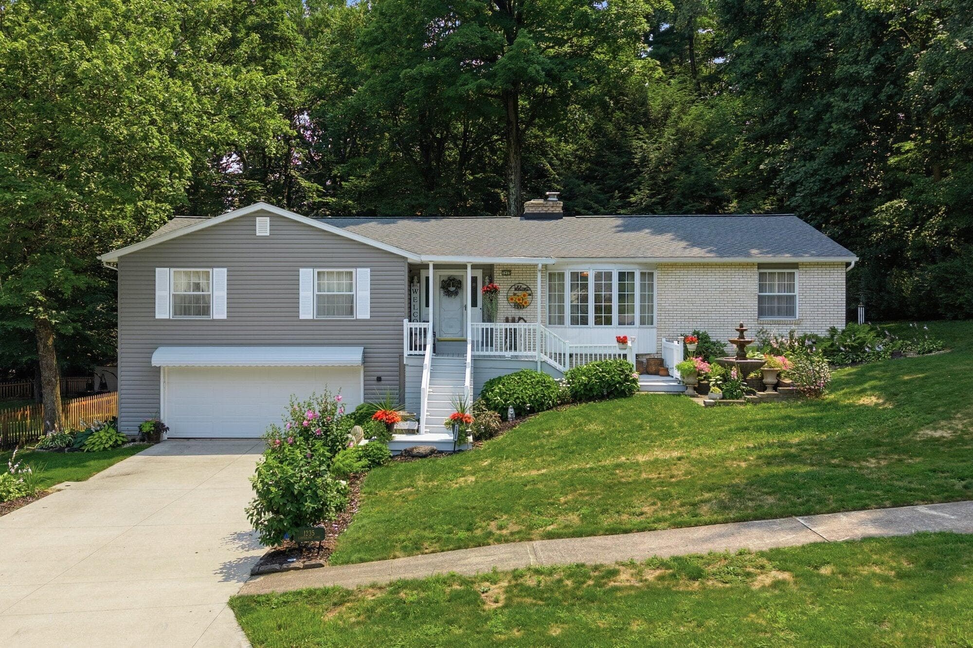 1235 Canteberry Lane, Mansfield, OH 44906