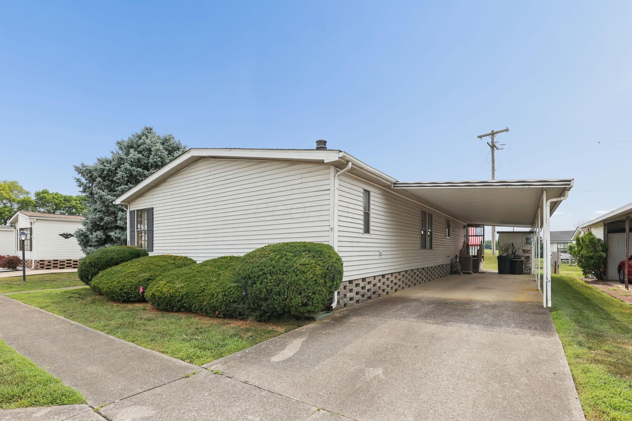4489 Nevada Drive W, Columbus, OH 43207