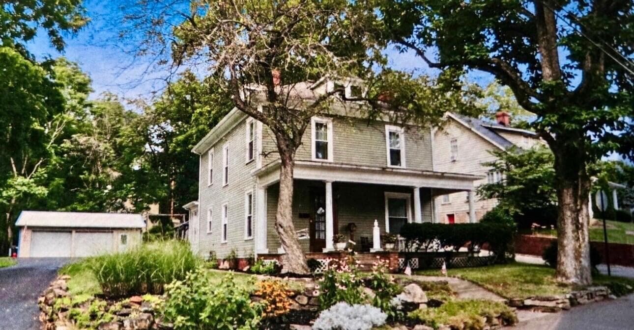 1187 N Columbus Street, Lancaster, OH 43130