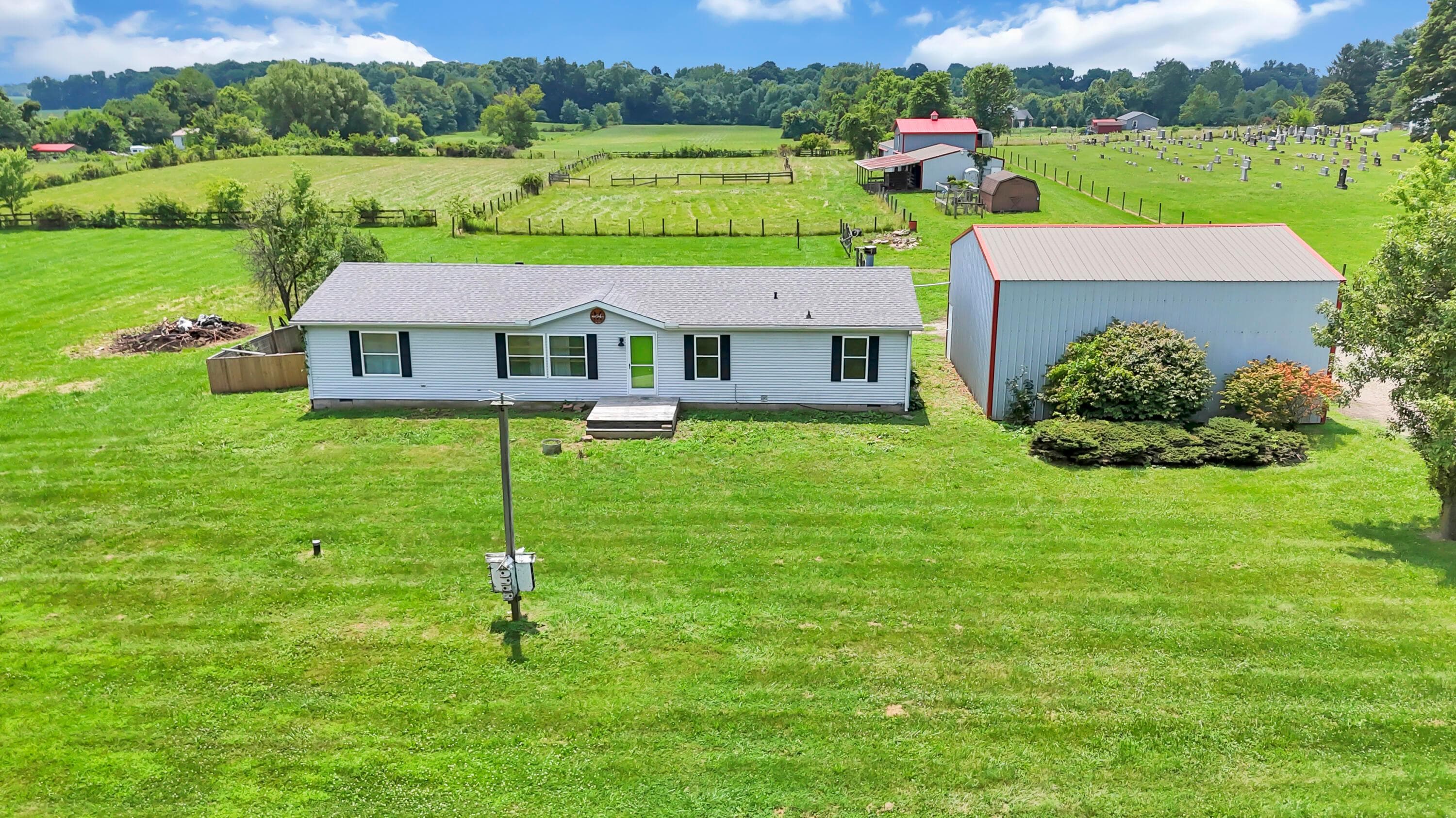 9029 Drums Bottom Road NE, Thornville, OH 43076